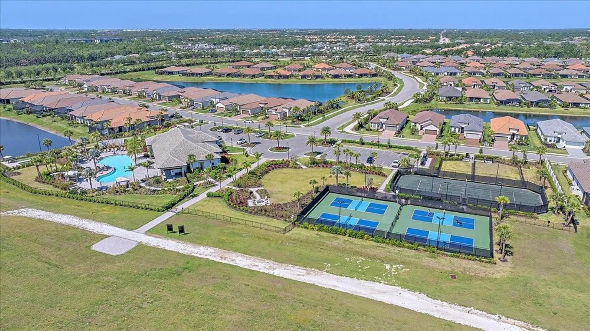 Property Slideshow image 34 of 38 | 6120 plateau ct, Bradenton, FL, 34203