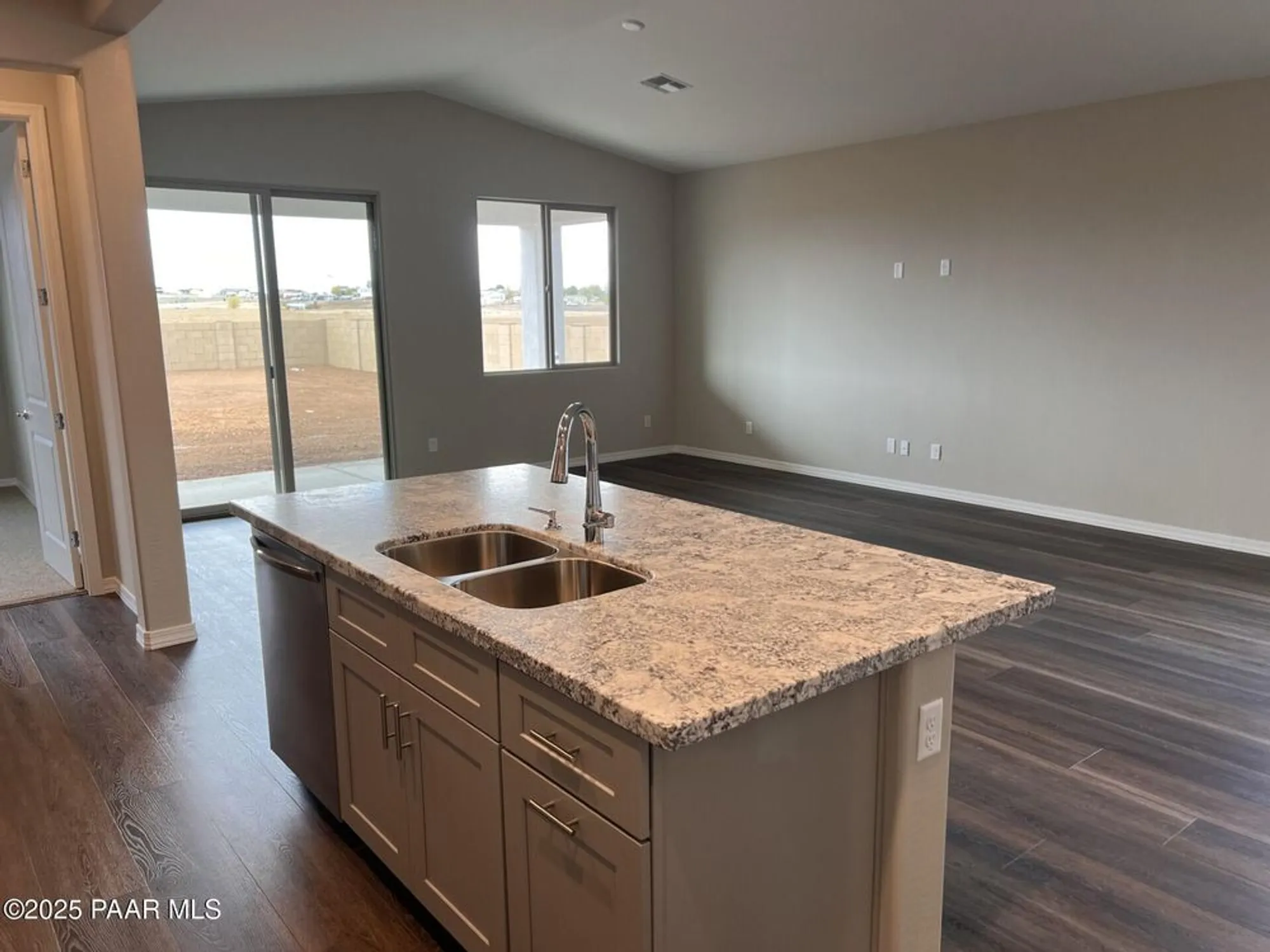 Property Slideshow image 4 of 7 | 8898 n pacific park dr, Prescott Valley, AZ, 86315