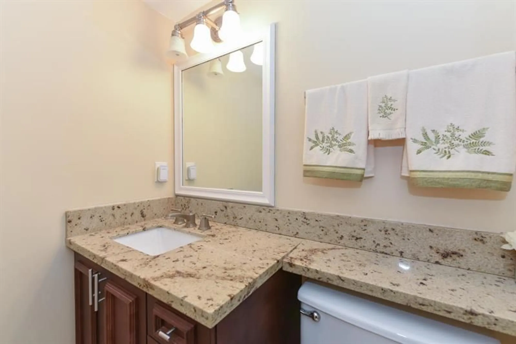 Property Slideshow image 18 of 28 | 3026 newport h # 3026, Deerfield Beach, FL, 33442