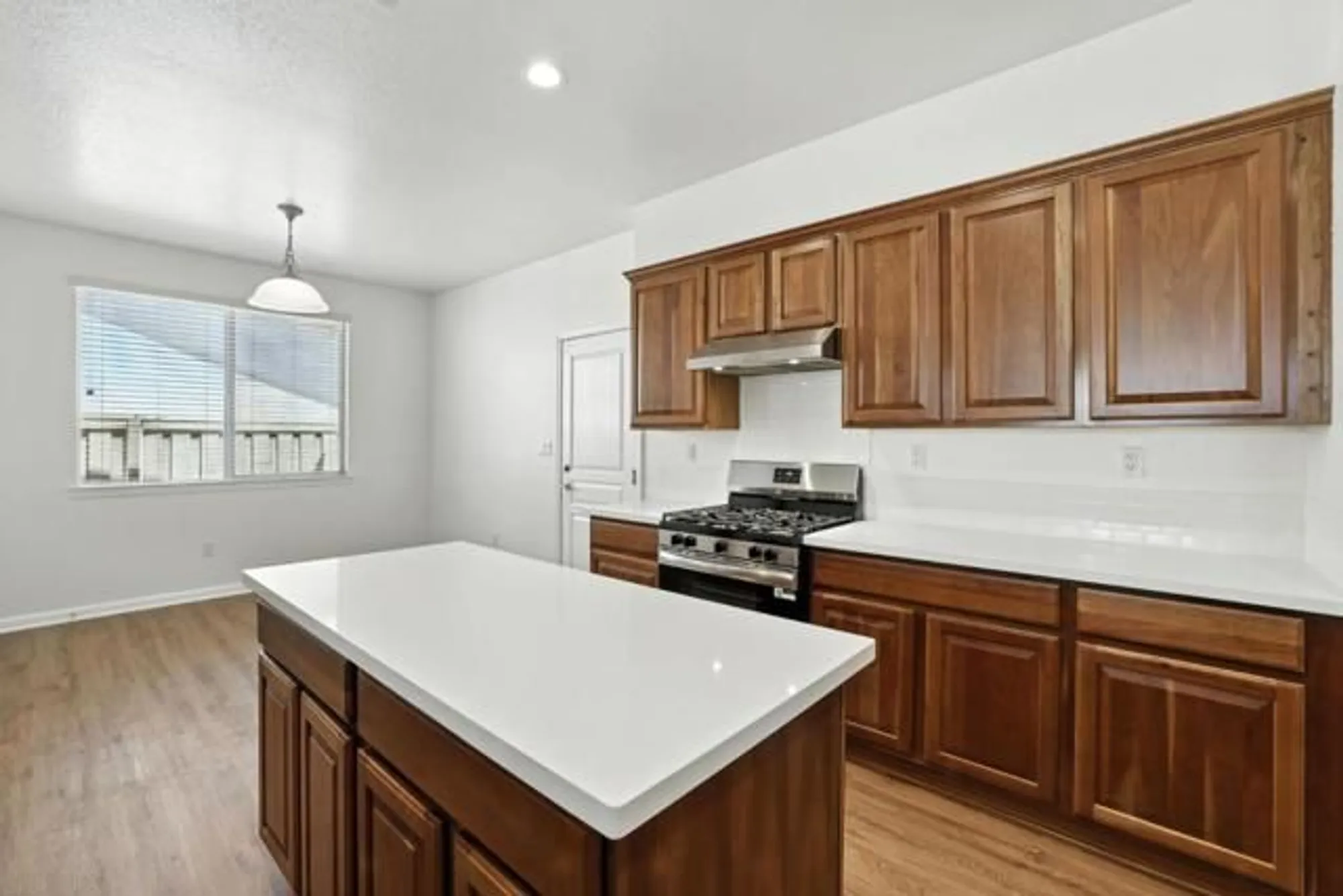 Property Slideshow image 15 of 46 | 1826 grand pheasant ln, Lincoln, CA, 95648