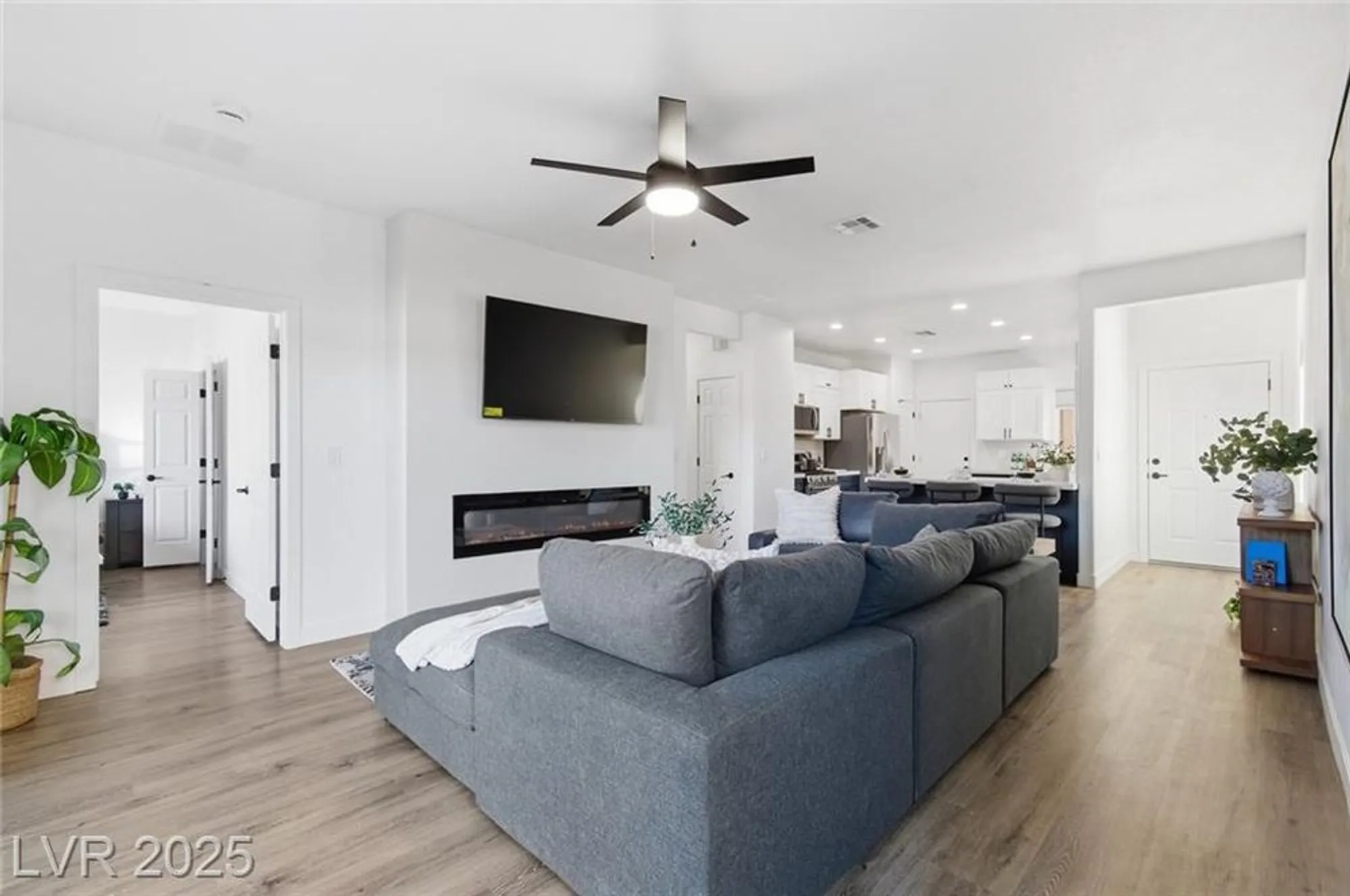 Property Slideshow image 4 of 16 | 3608 herring gull ln, North Las Vegas, NV, 89084