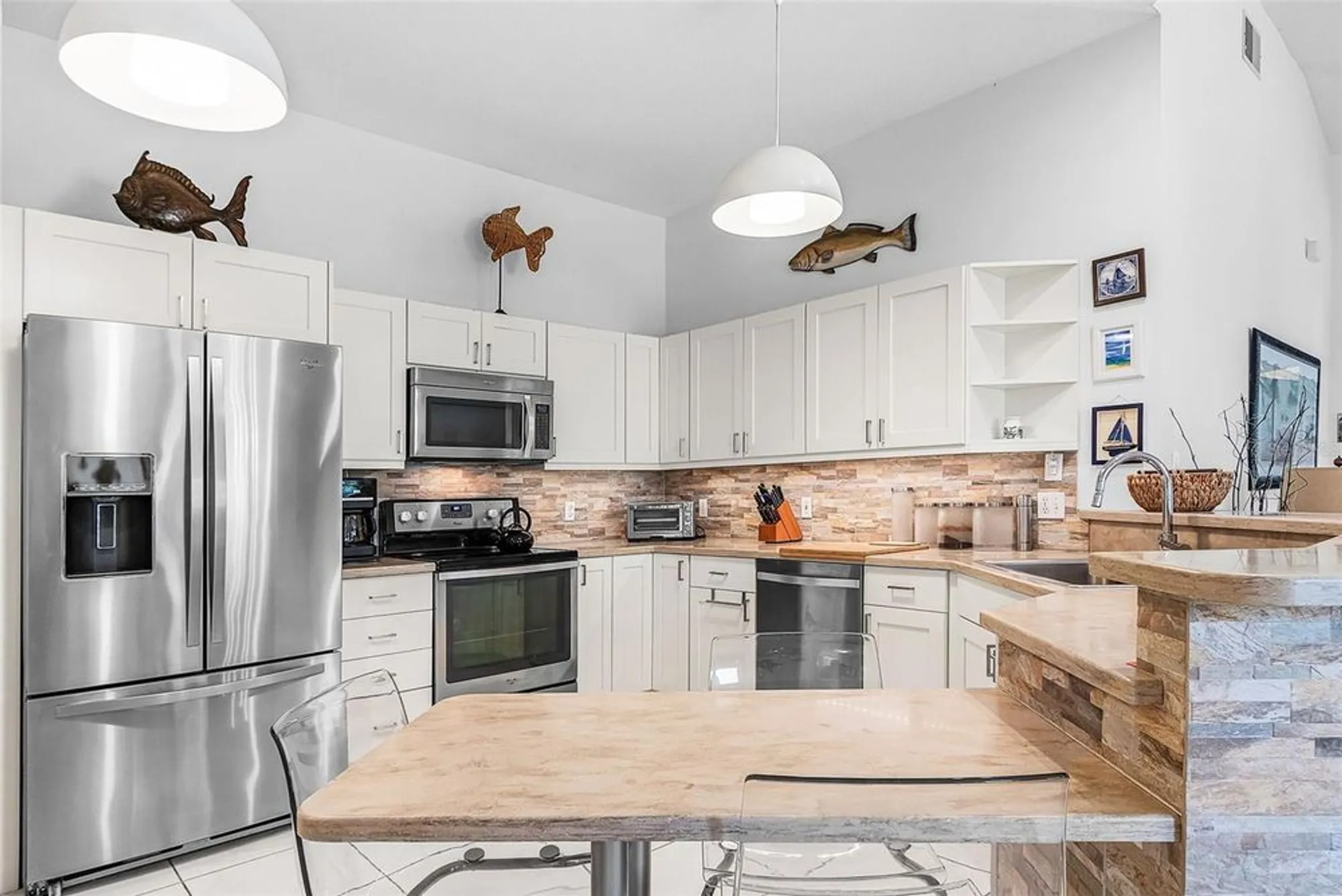 Property Slideshow image 9 of 37 | 404 gaspar key ln, Punta Gorda, FL, 33955