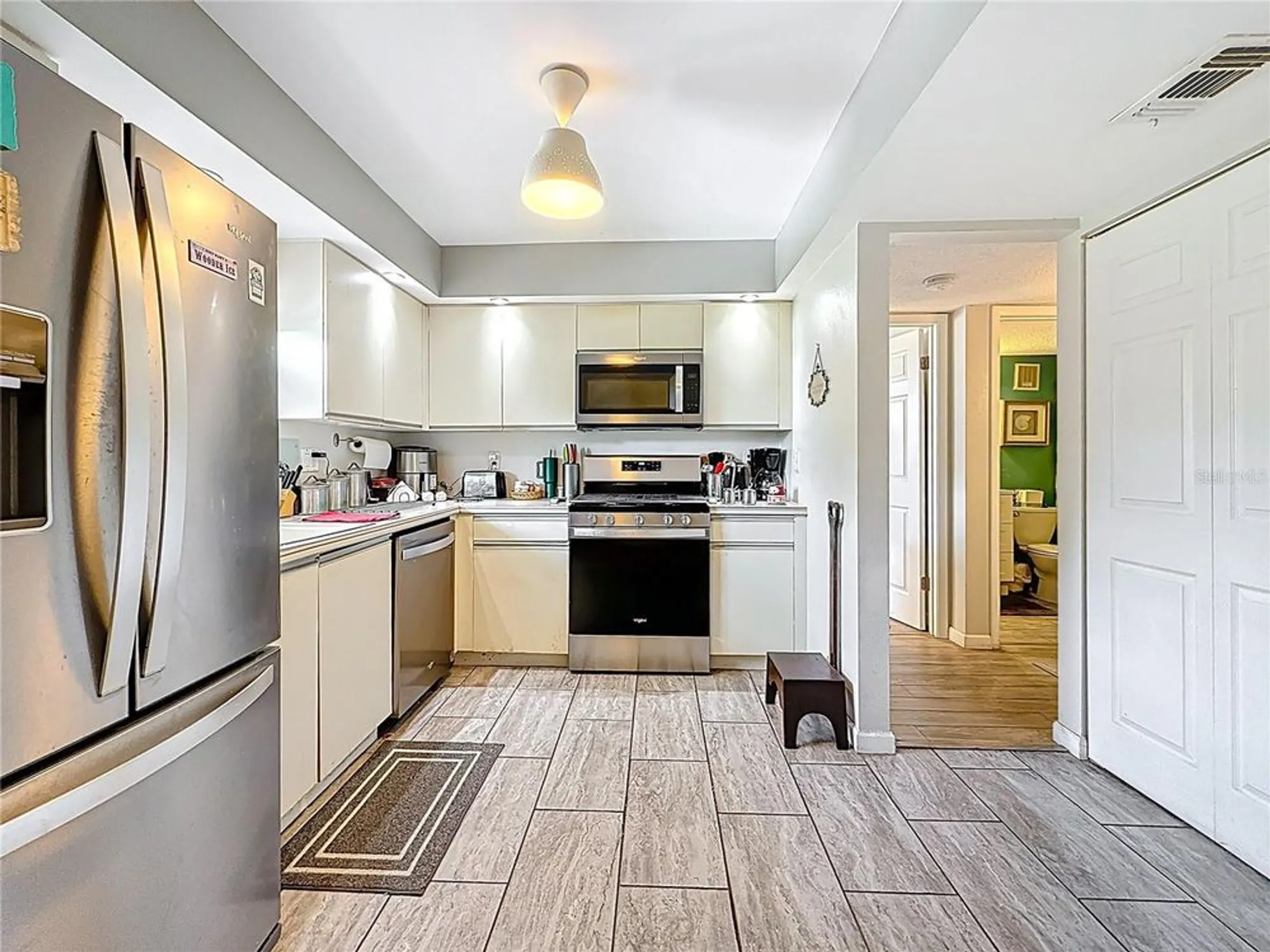 Property Slideshow image 6 of 51 | 5920 80th st n unit 406, Saint Petersburg, FL, 33709