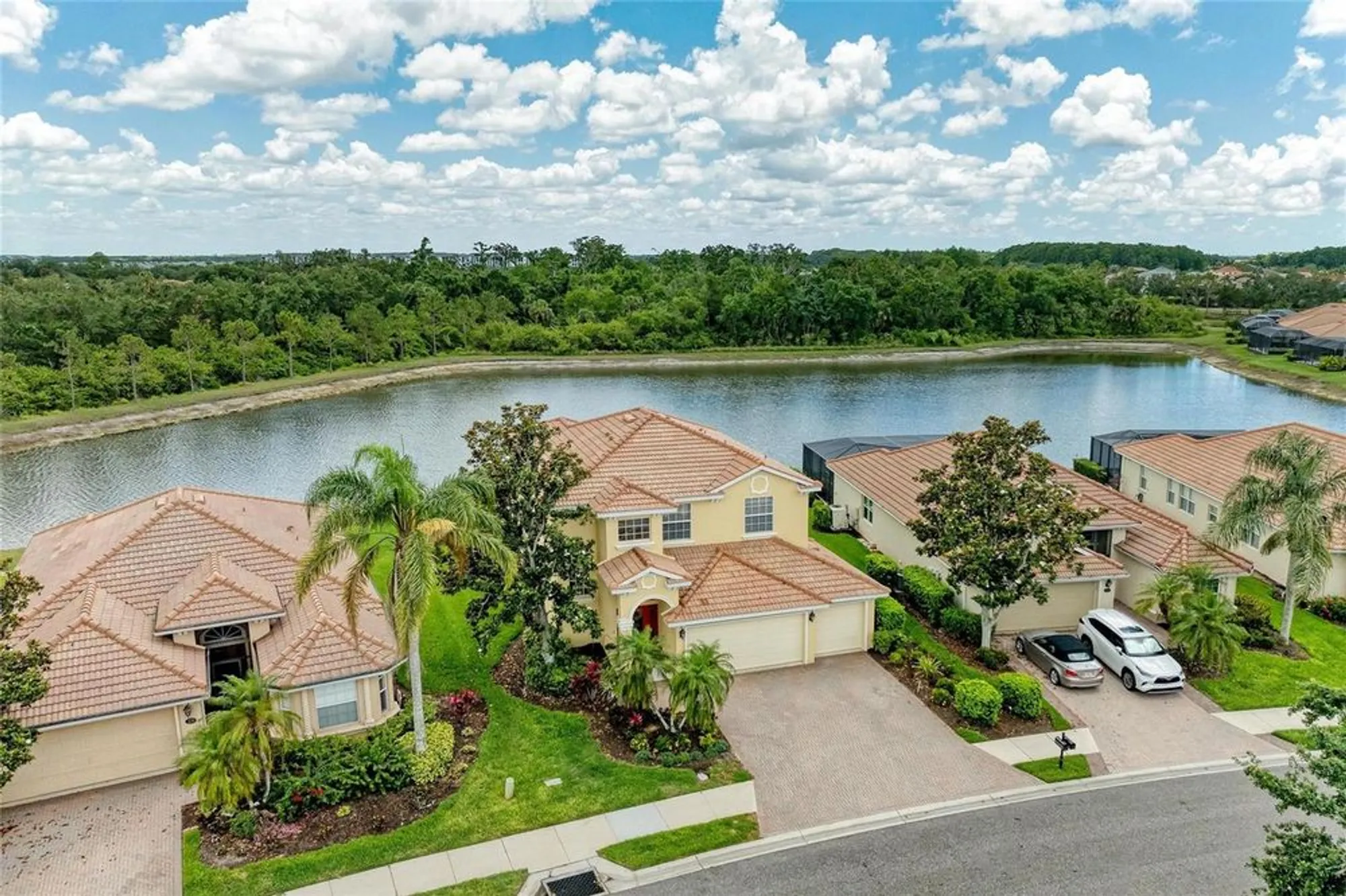 Property Slideshow image 2 of 89 | 235 river enclave ct, Bradenton, FL, 34212