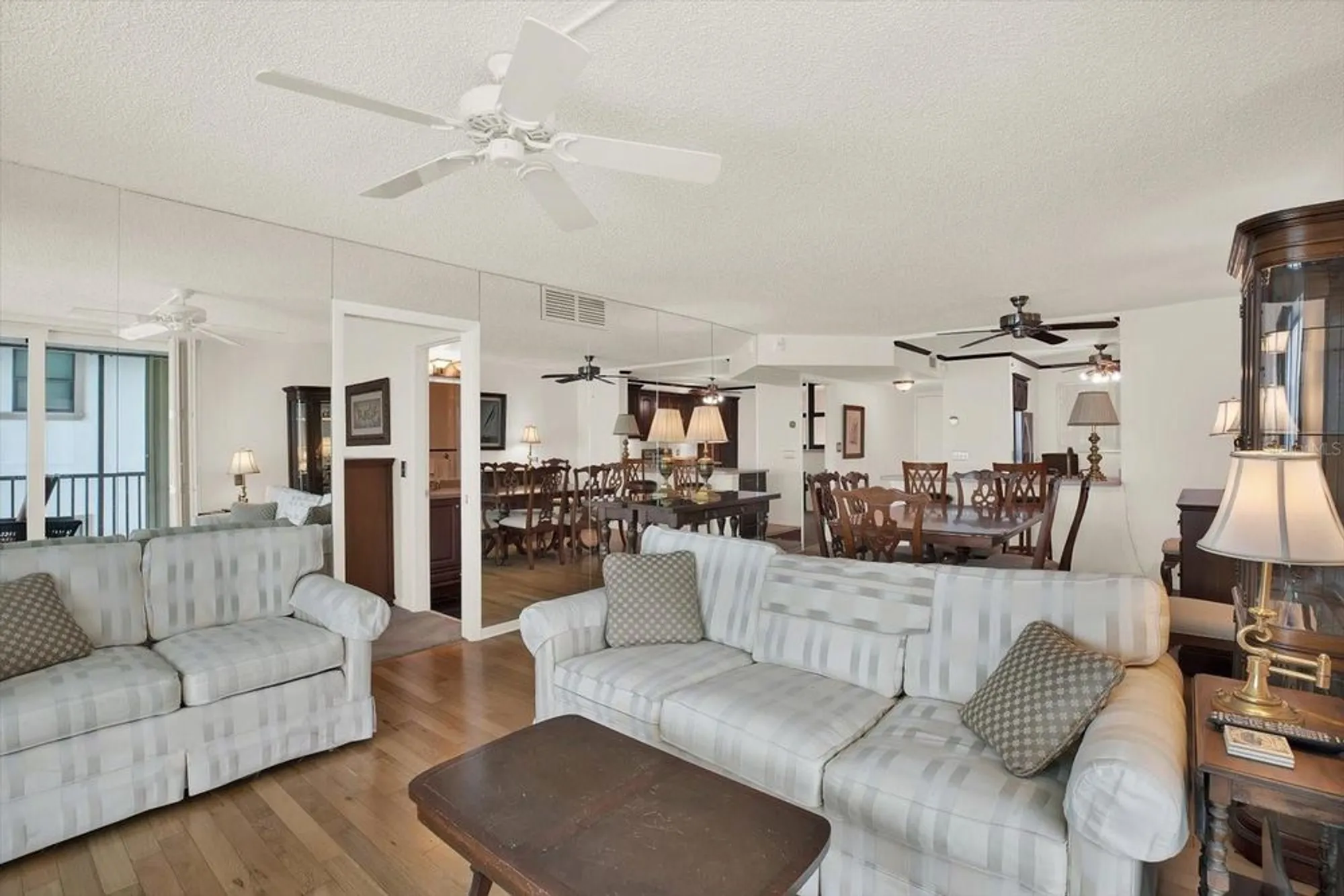 Property Slideshow image 8 of 40 | 18304 gulf blvd 219, Redington Shores, FL, 33708