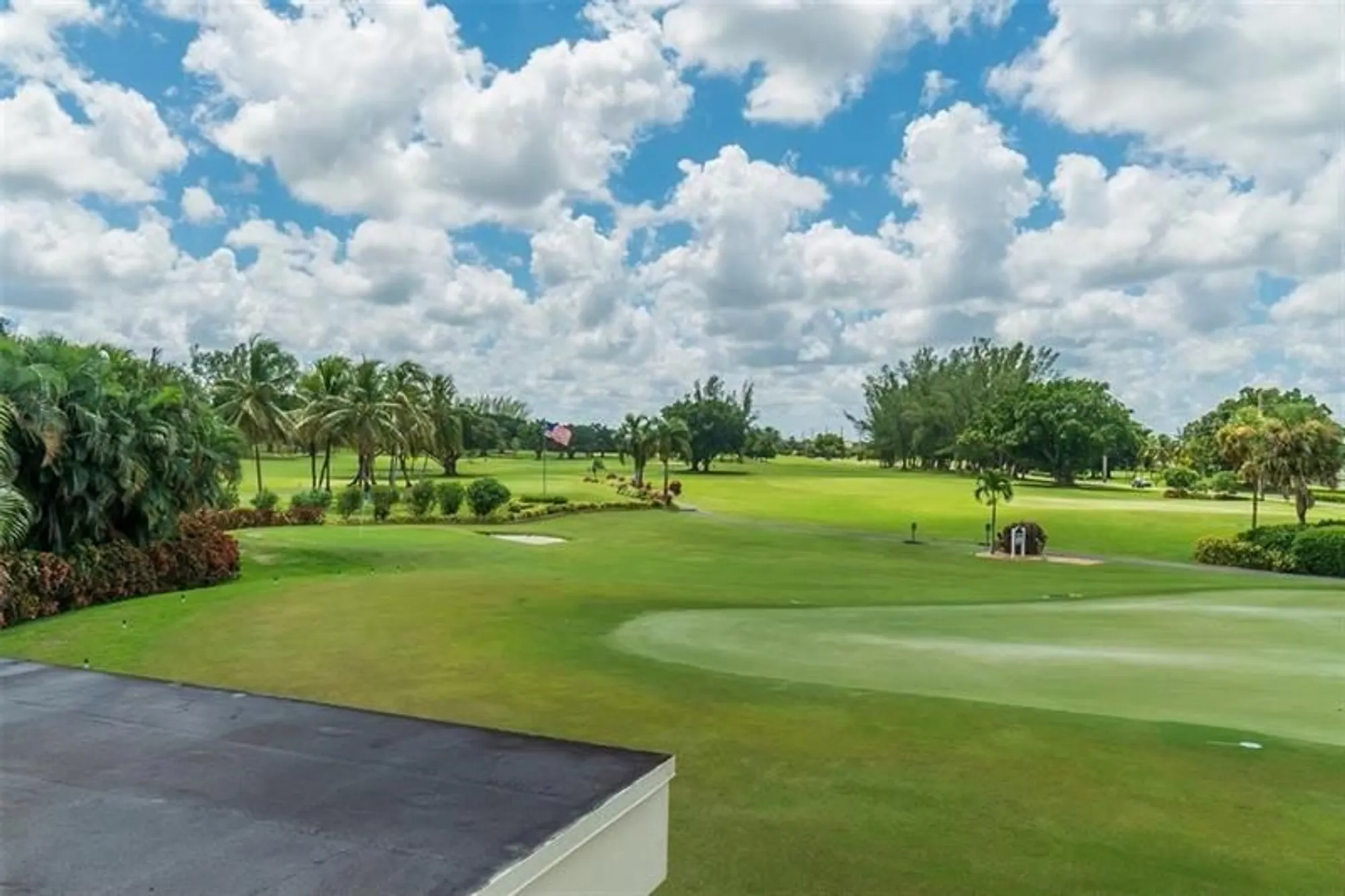 Property Slideshow image 28 of 31 | 9800 n hollybrook lake dr 202, Pembroke Pines, FL, 33025
