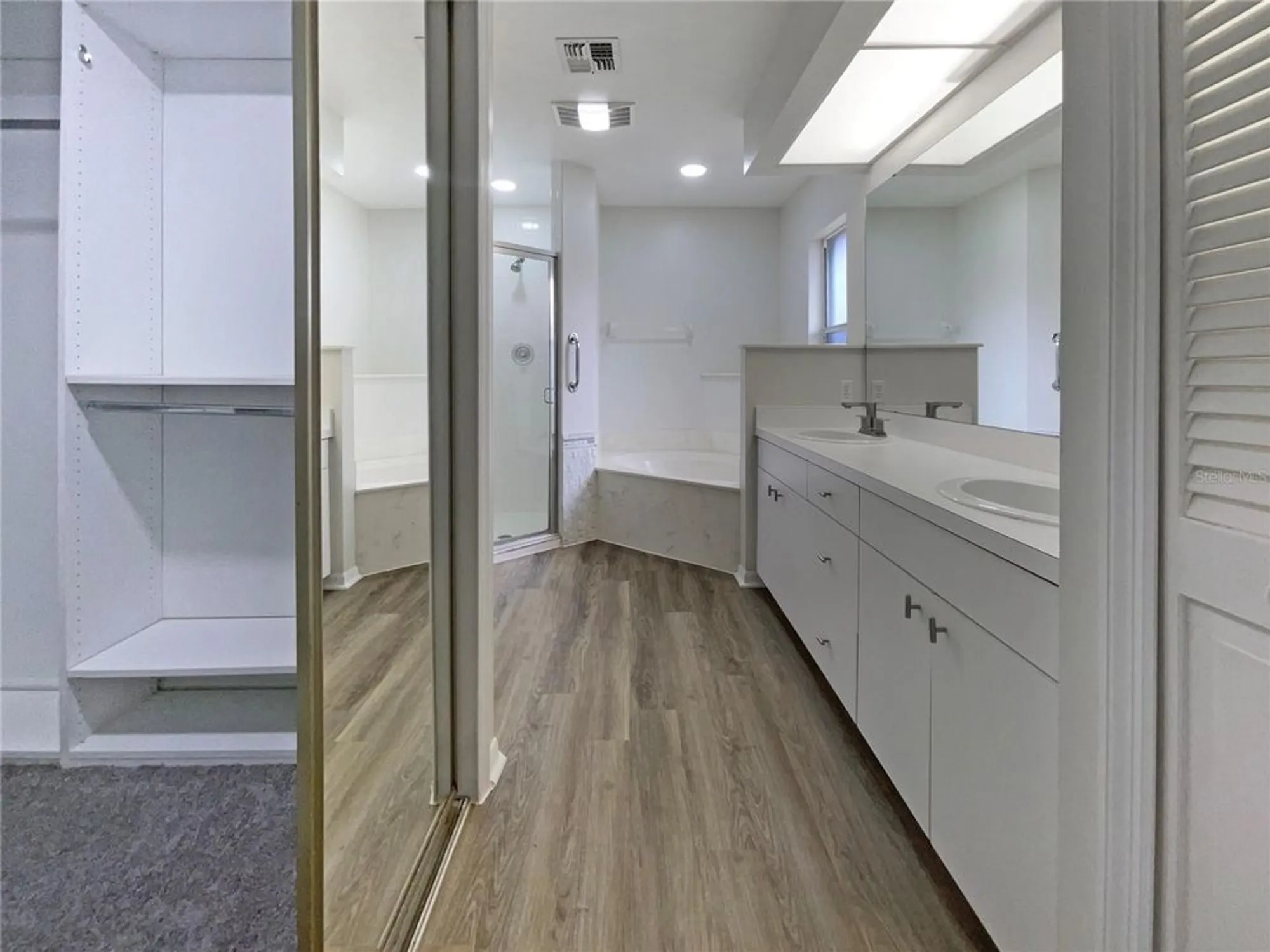 Property Slideshow image 27 of 34 | 7526 fairlinks ct, Sarasota, FL, 34243