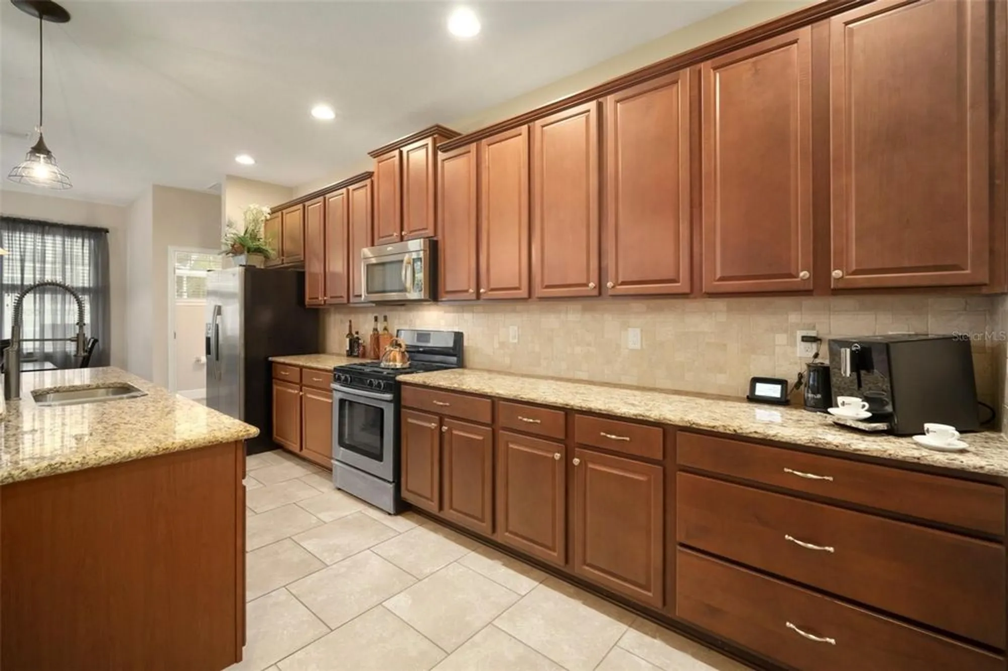 Property Slideshow image 18 of 80 | 513 manns harbor dr, Apollo Beach, FL, 33572
