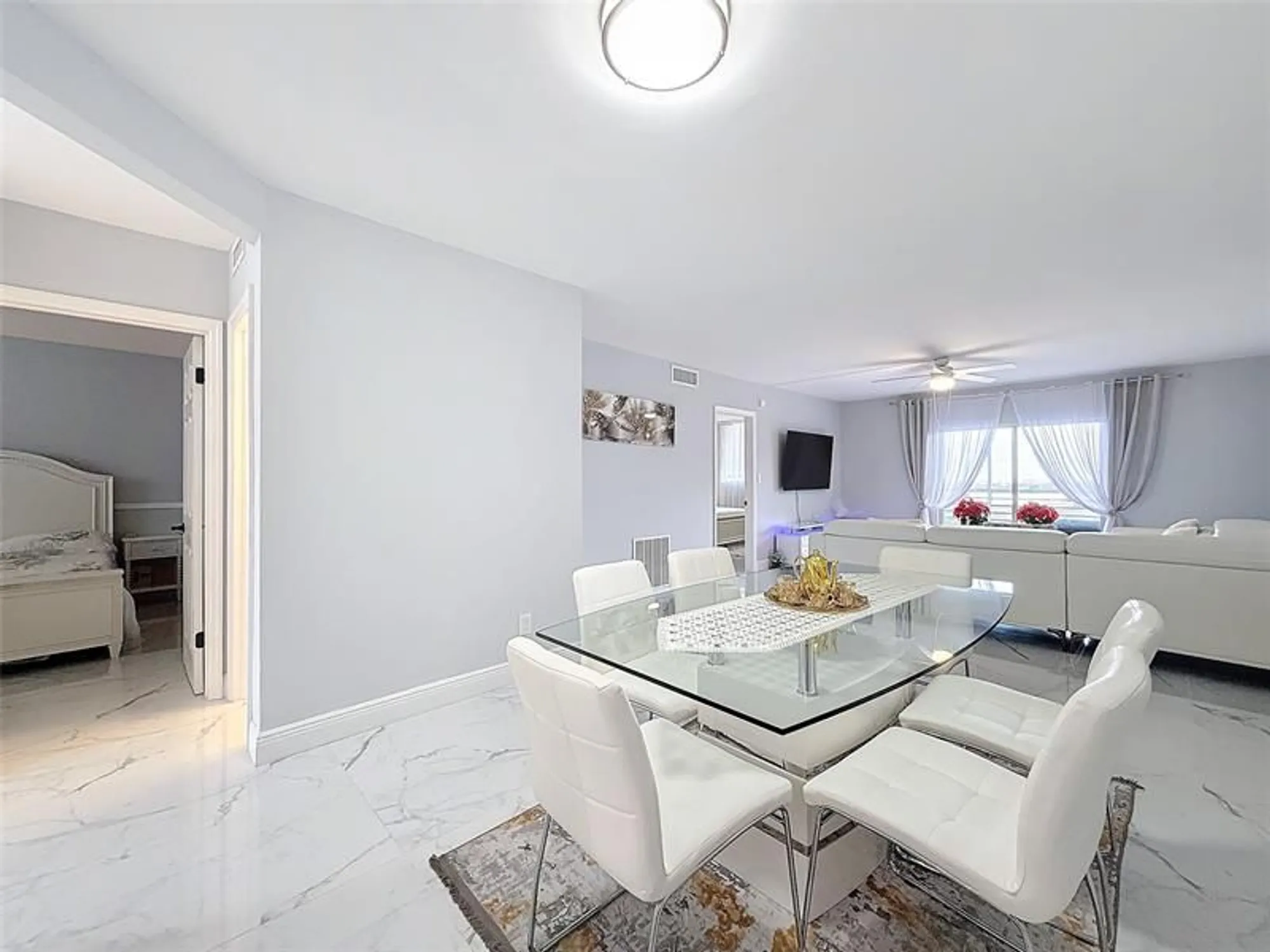 Property Slideshow image 16 of 23 | 2731 ne 14th street cswy 812, Pompano Beach, FL, 33062