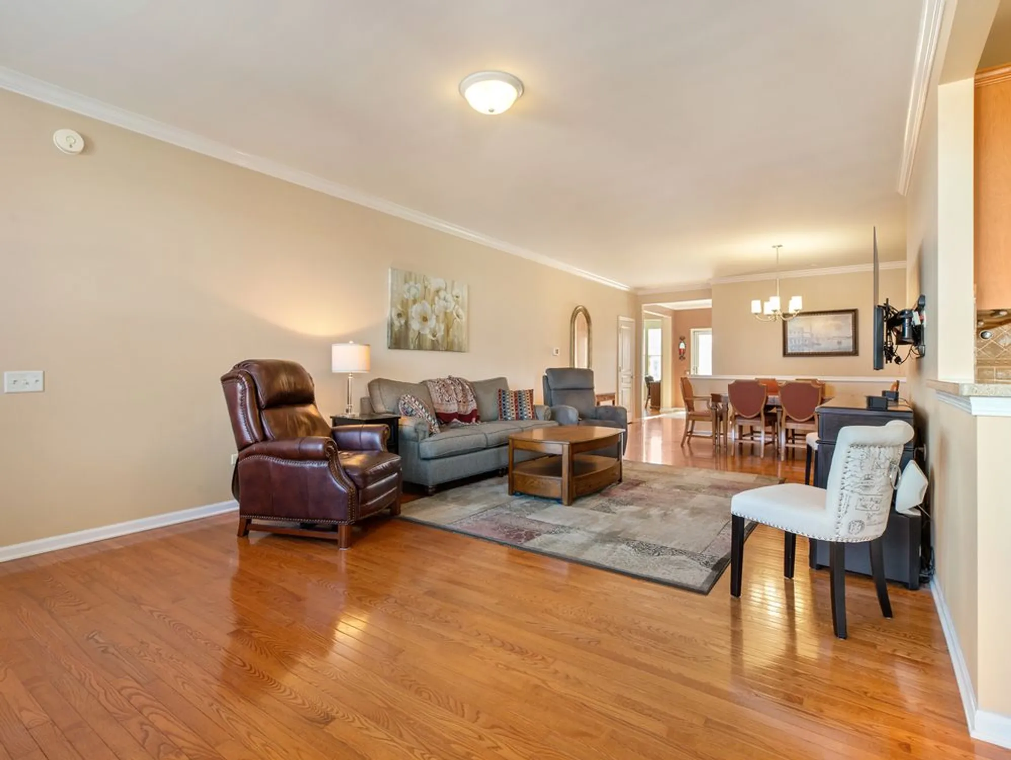 Property Slideshow image 15 of 36 | 3001 ravinia cir, Mundelein, IL, 60060