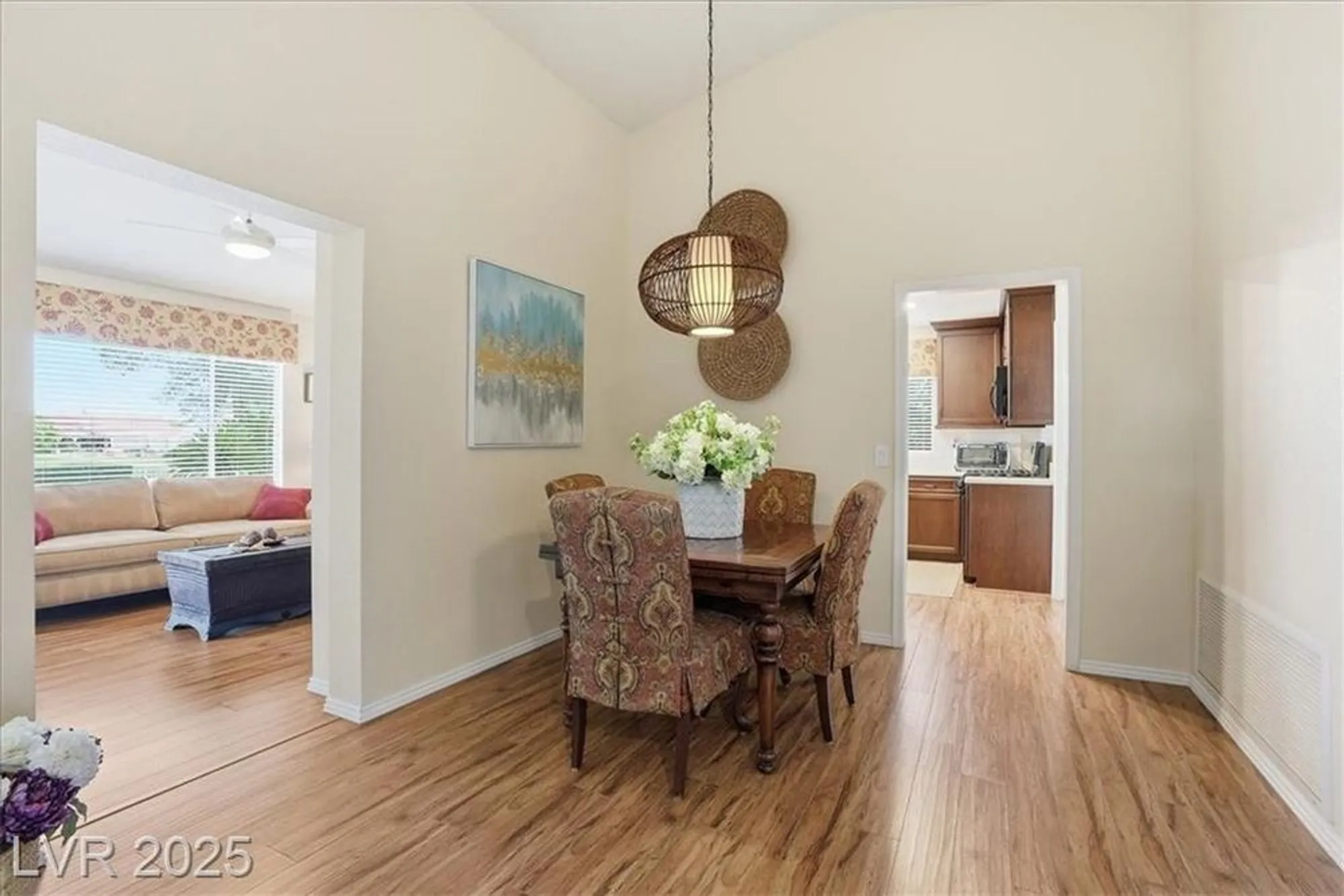 Property Slideshow image 15 of 52 | 2904 castle bar dr, Las Vegas, NV, 89134