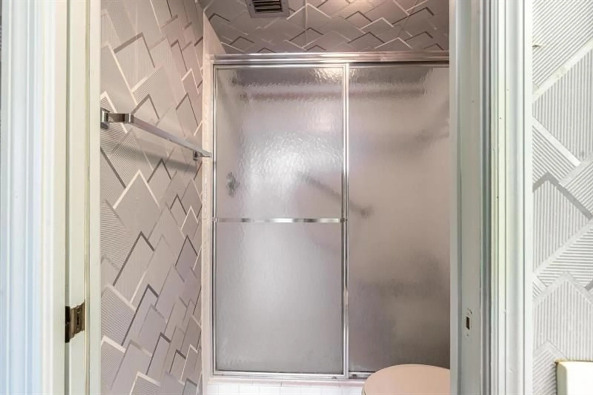 Property Slideshow image 21 of 26 | 10370 e clairmont cir 302, Tamarac, FL, 33321