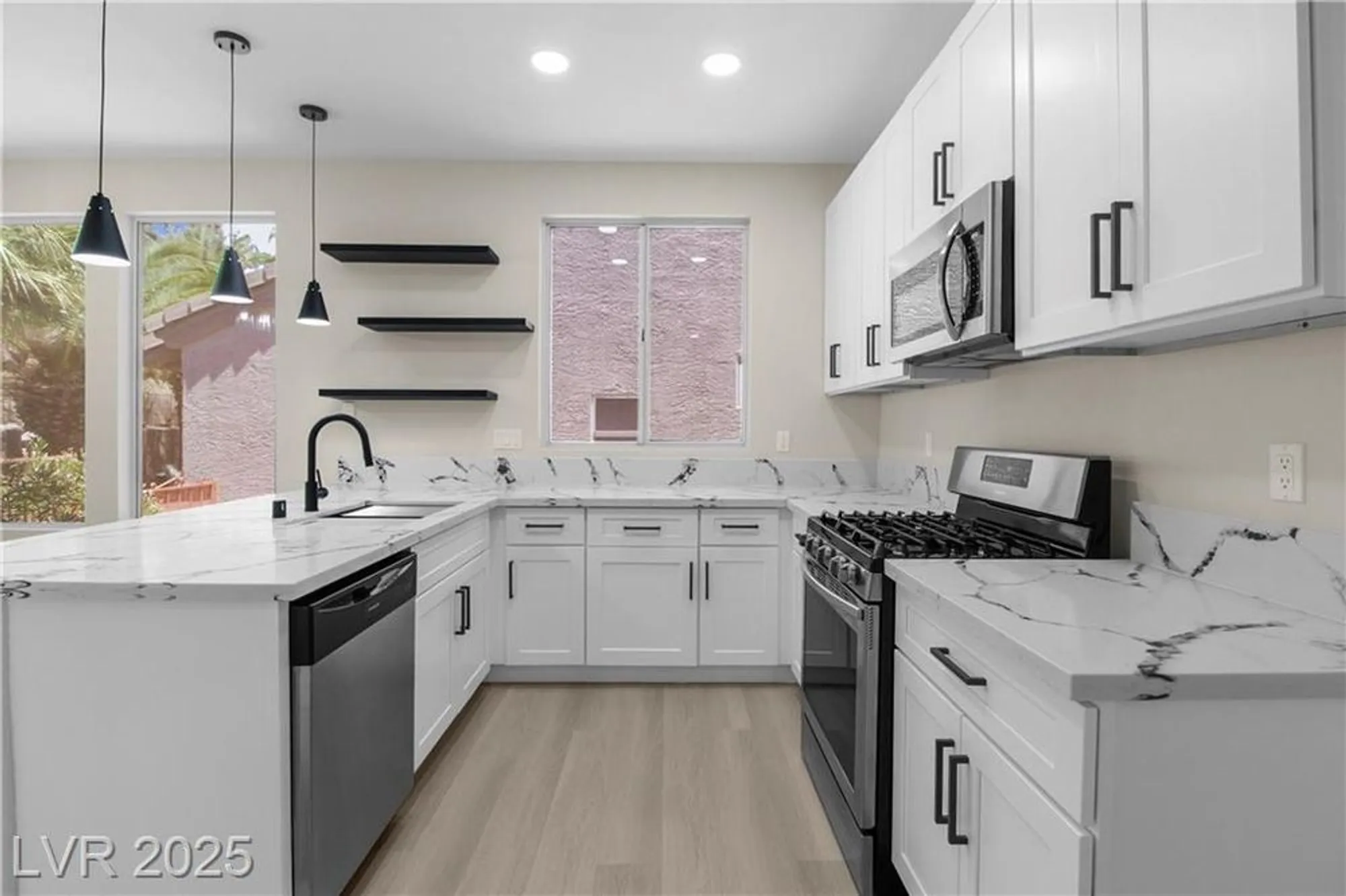 Property Slideshow image 26 of 46 | 2118 high mesa dr, Henderson, NV, 89012