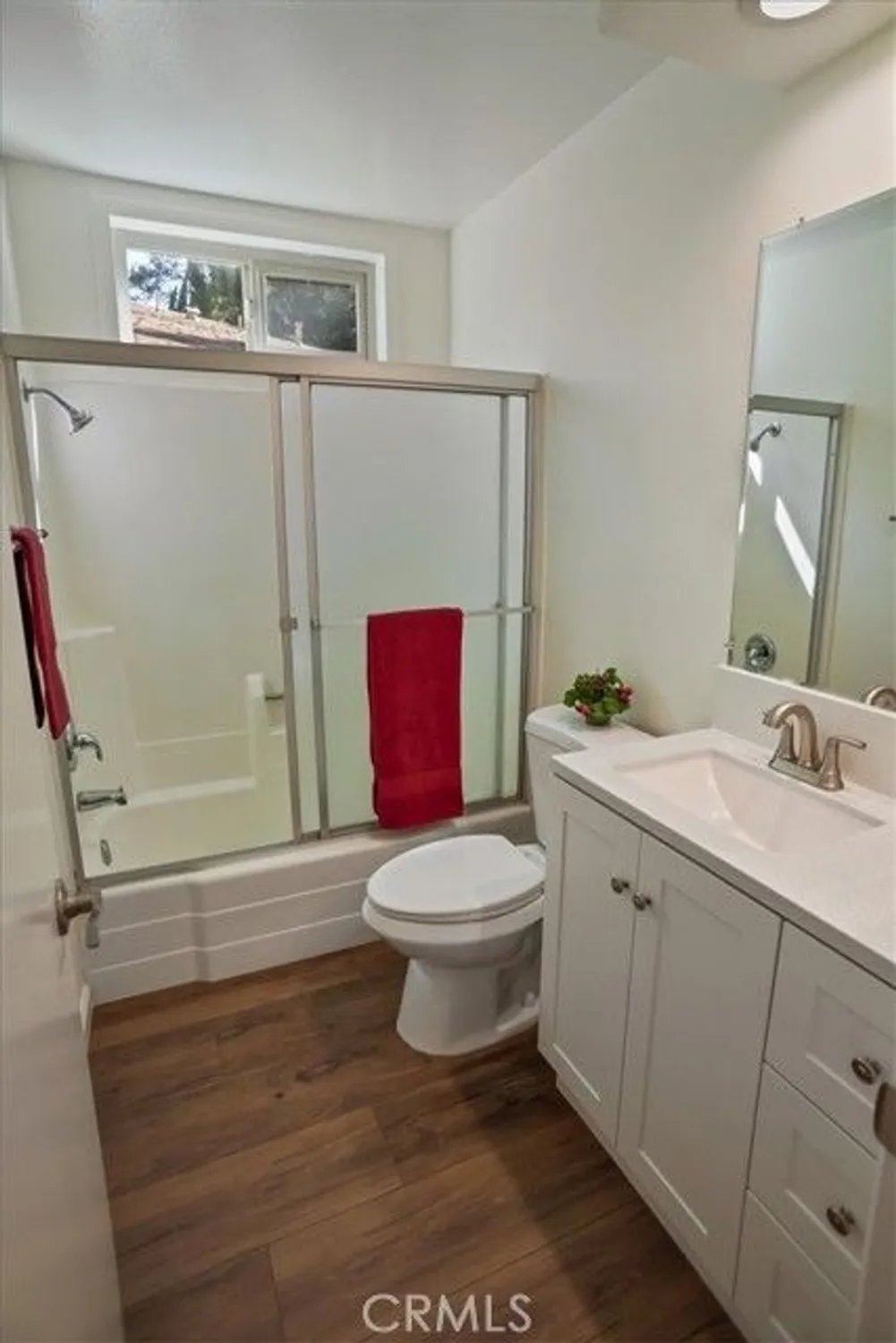 Property Slideshow image 13 of 34 | 19380 anzel cir, Newhall, CA, 91321