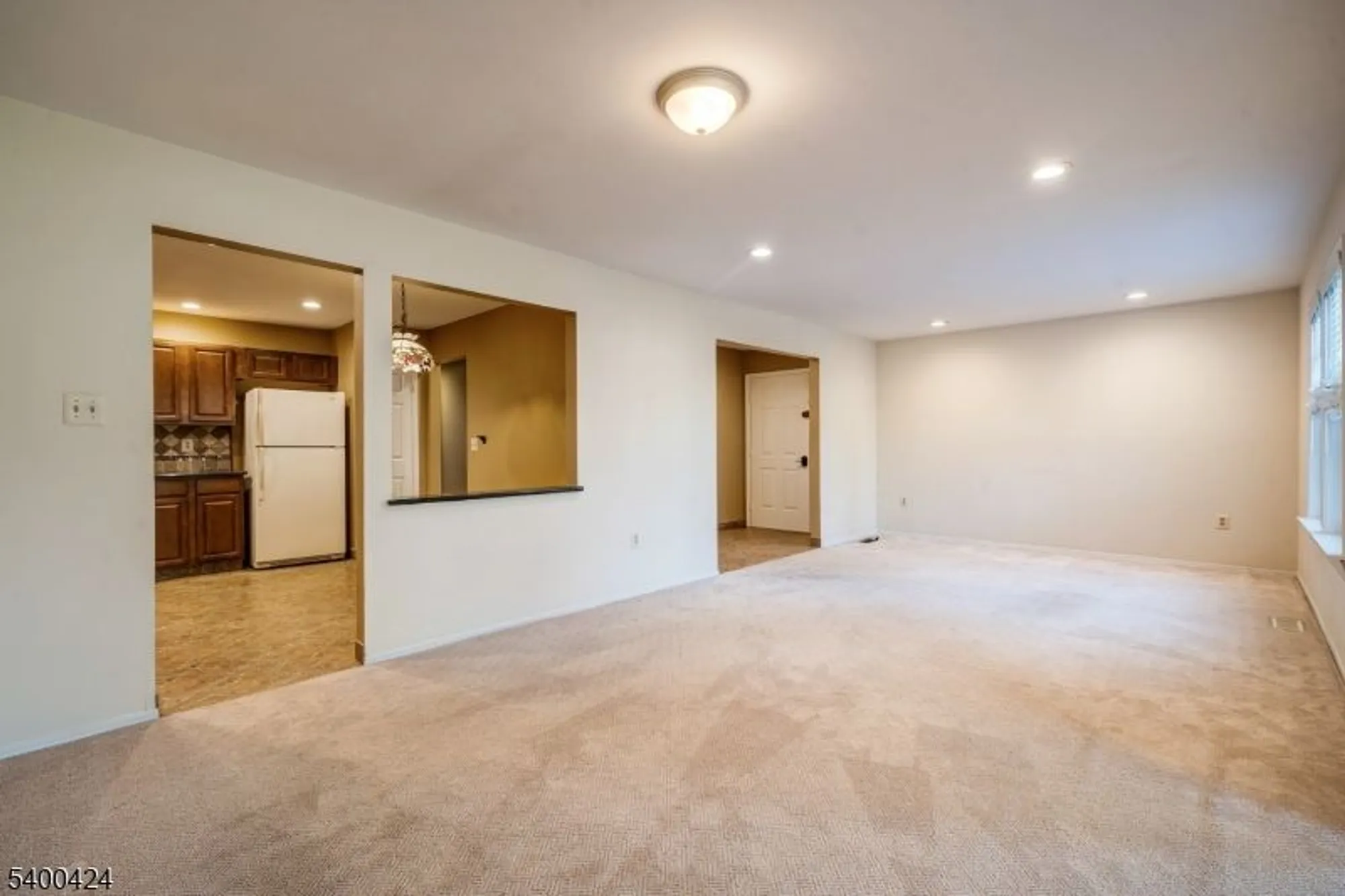 Property Slideshow image 6 of 27 | 14 john paul jones dr b, Monroe Twp, NJ, 08831