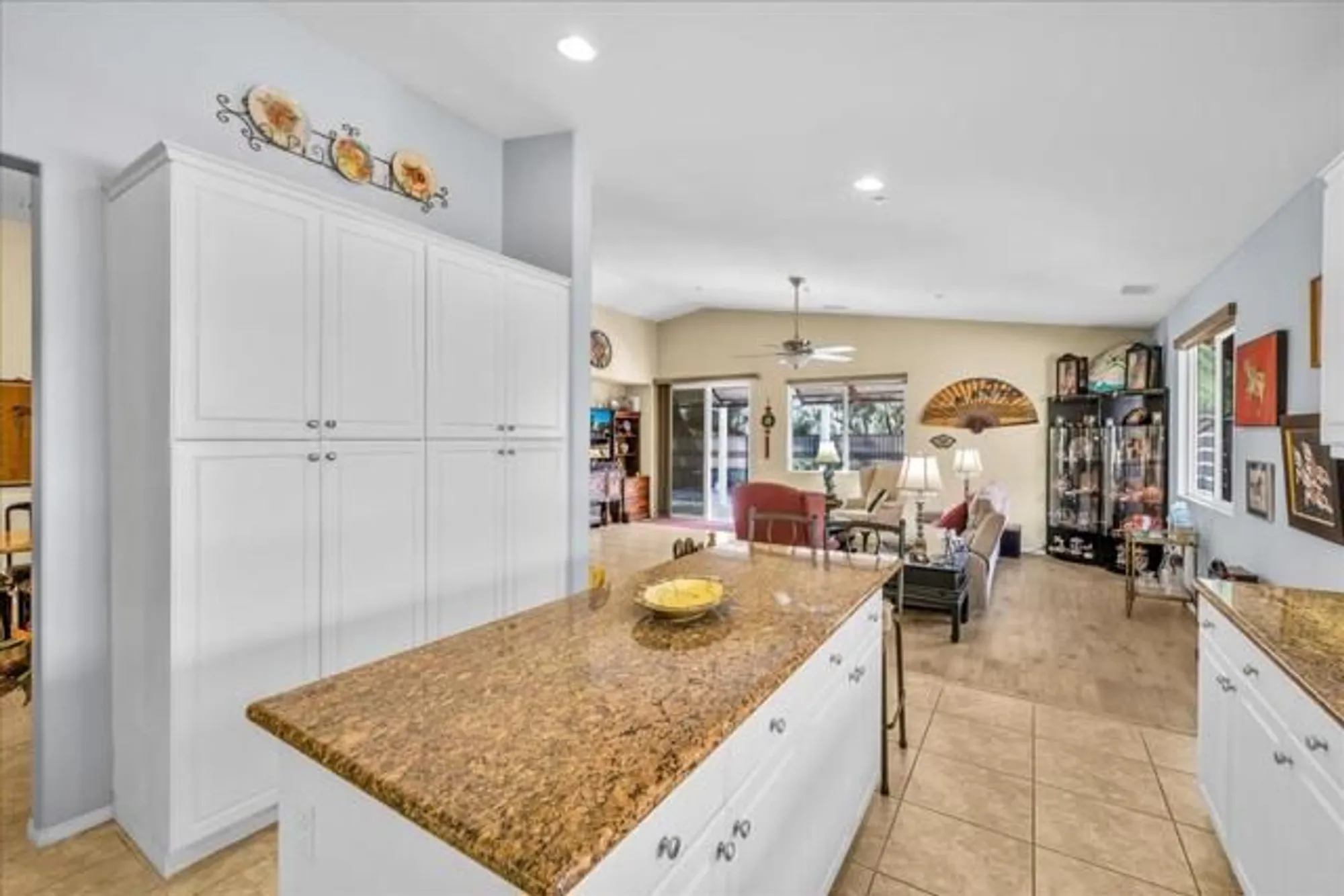 Property Slideshow image 11 of 56 | 2579 savanna way, Palm Springs, CA, 92262