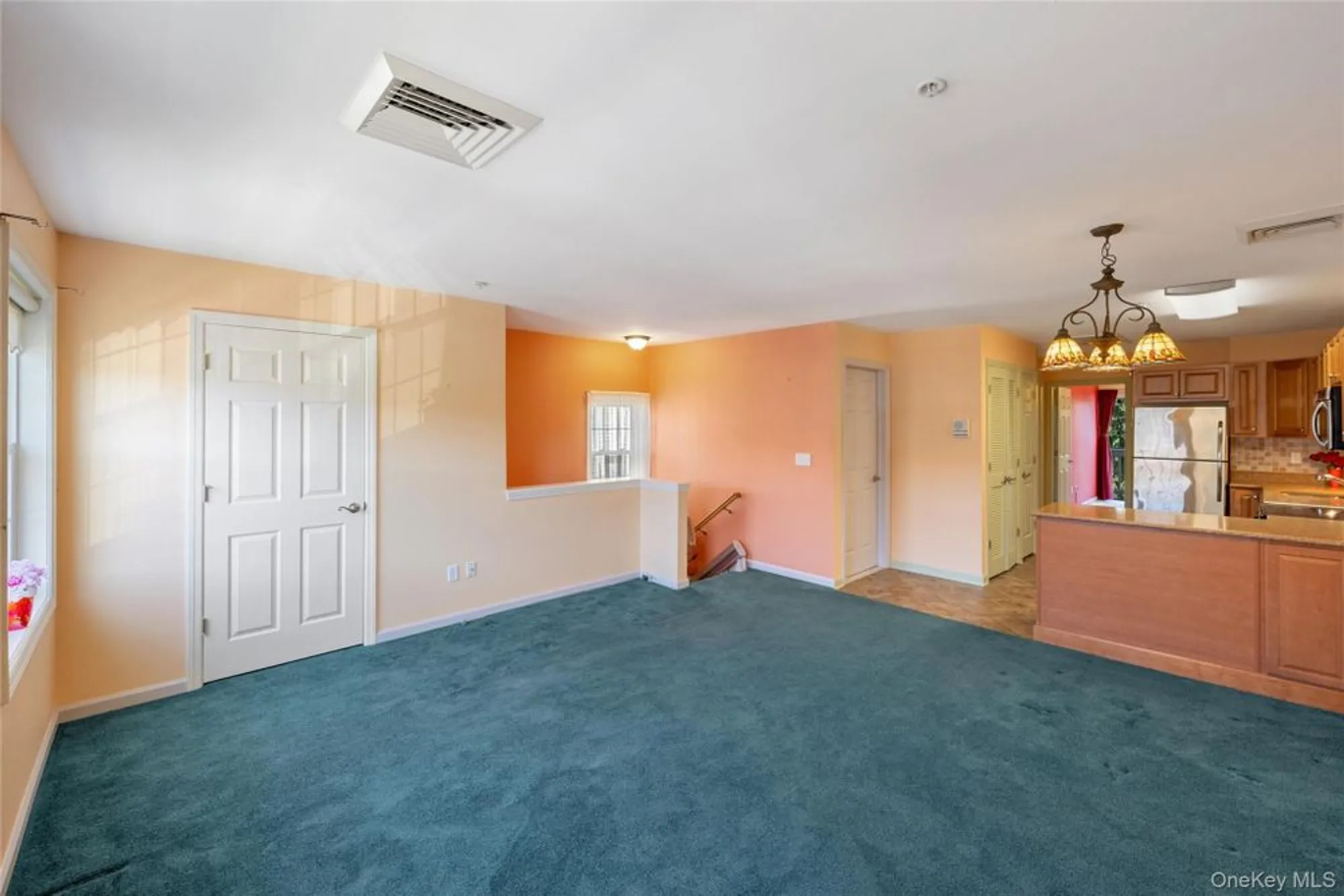 Property Slideshow image 6 of 39 | 1228 willow ln, Valley Stream, NY, 11580