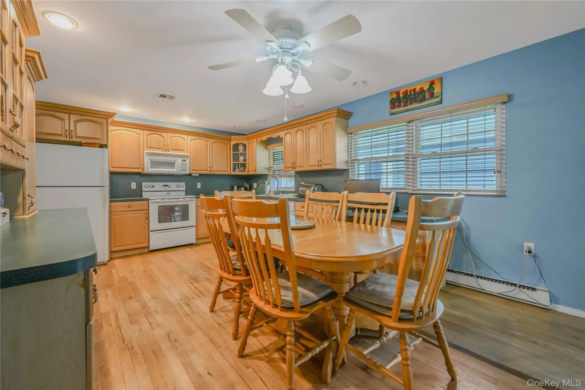 Property Slideshow image 8 of 29 | 151 laurance ln, Ridge, NY, 11961