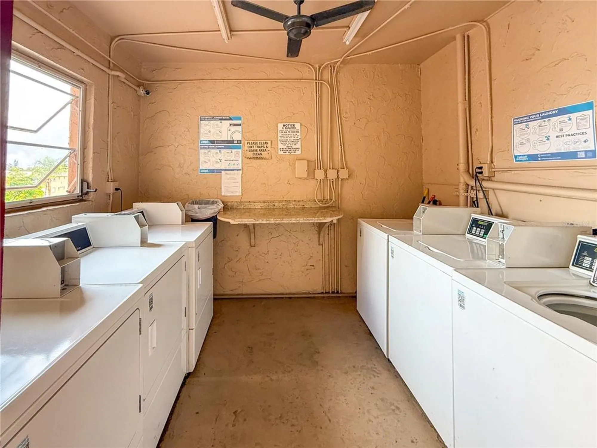 Property Slideshow image 27 of 38 | 4103 lake bayshore dr # 404, Bradenton, FL, 34205