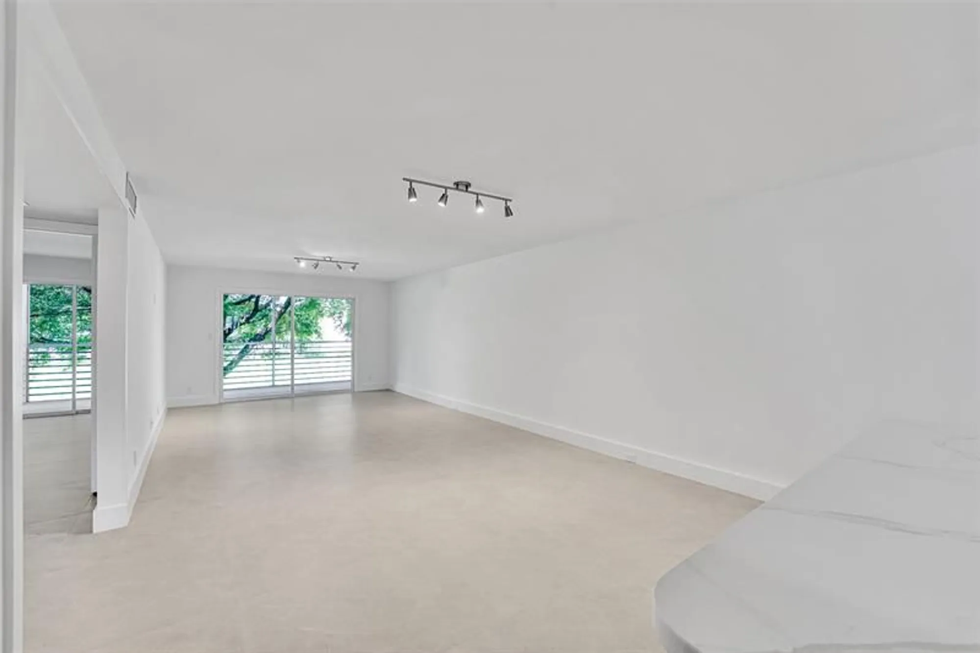 Property Slideshow image 11 of 27 | 3201 portofino pt c2, Coconut Creek, FL, 33066