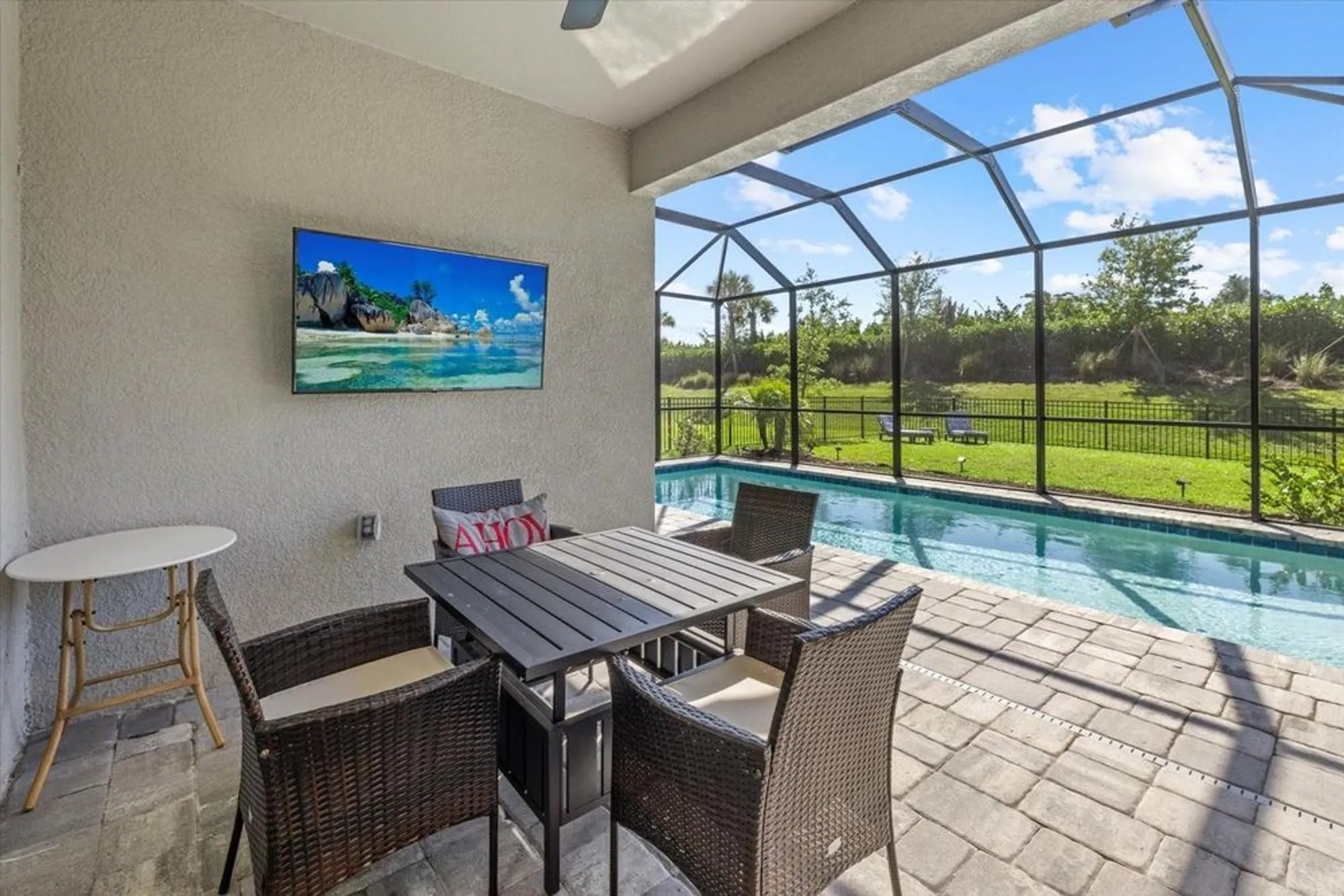Property Slideshow image 15 of 46 | 16226 paynes mill dr, Lakewood Ranch, FL, 34211