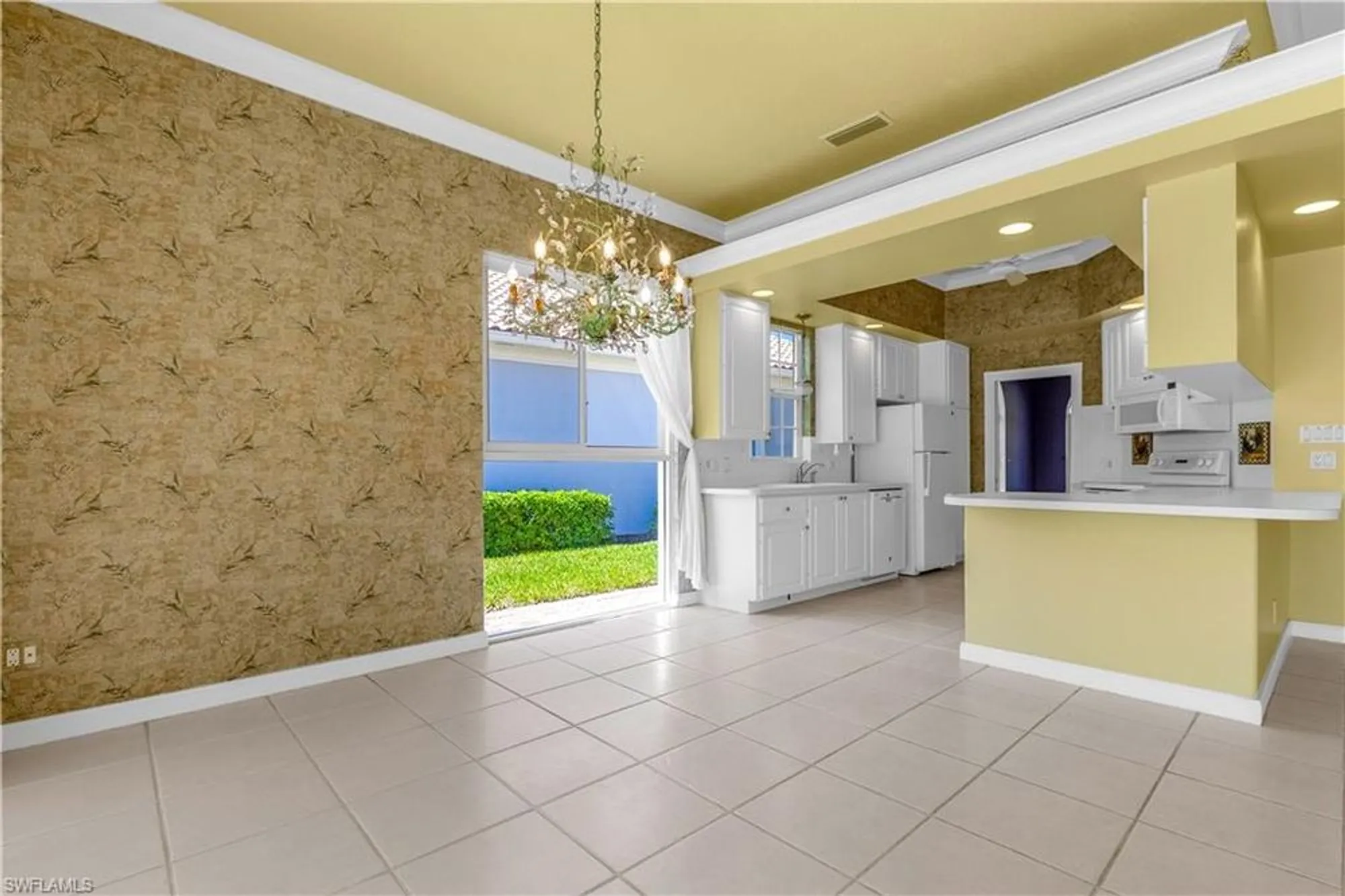 Property Slideshow image 16 of 49 | 3790 whidbey way, Naples, FL, 34119
