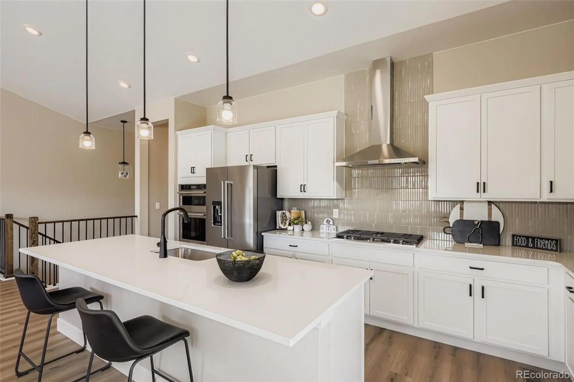 Property Slideshow image 8 of 36 | 2011 grayside cir, Castle Rock, CO, 80109