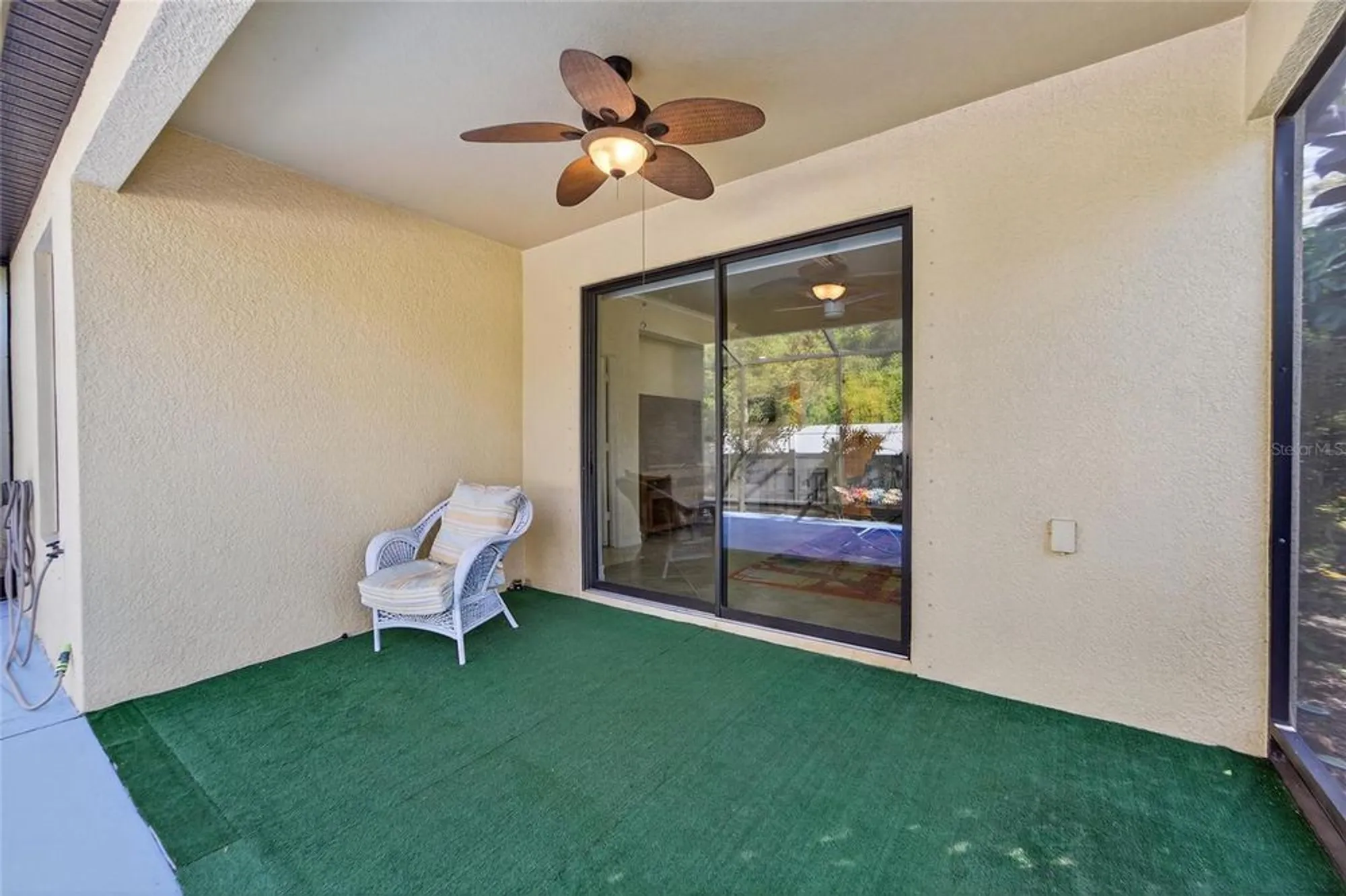 Property Slideshow image 50 of 72 | 420 cedar falls dr, Apollo Beach, FL, 33572