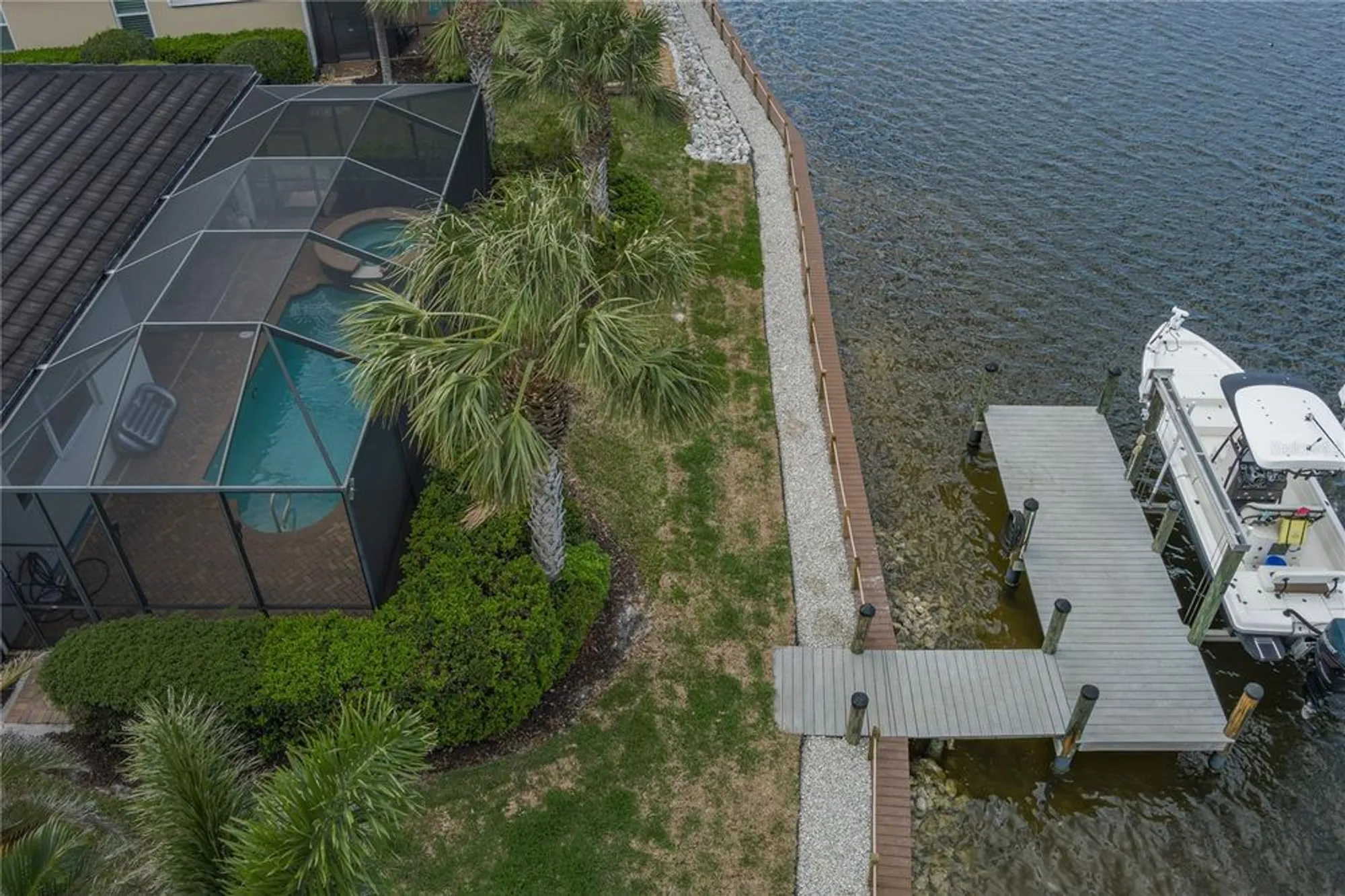 Property Slideshow image 26 of 56 | 5040 lake overlook ave, Bradenton, FL, 34208