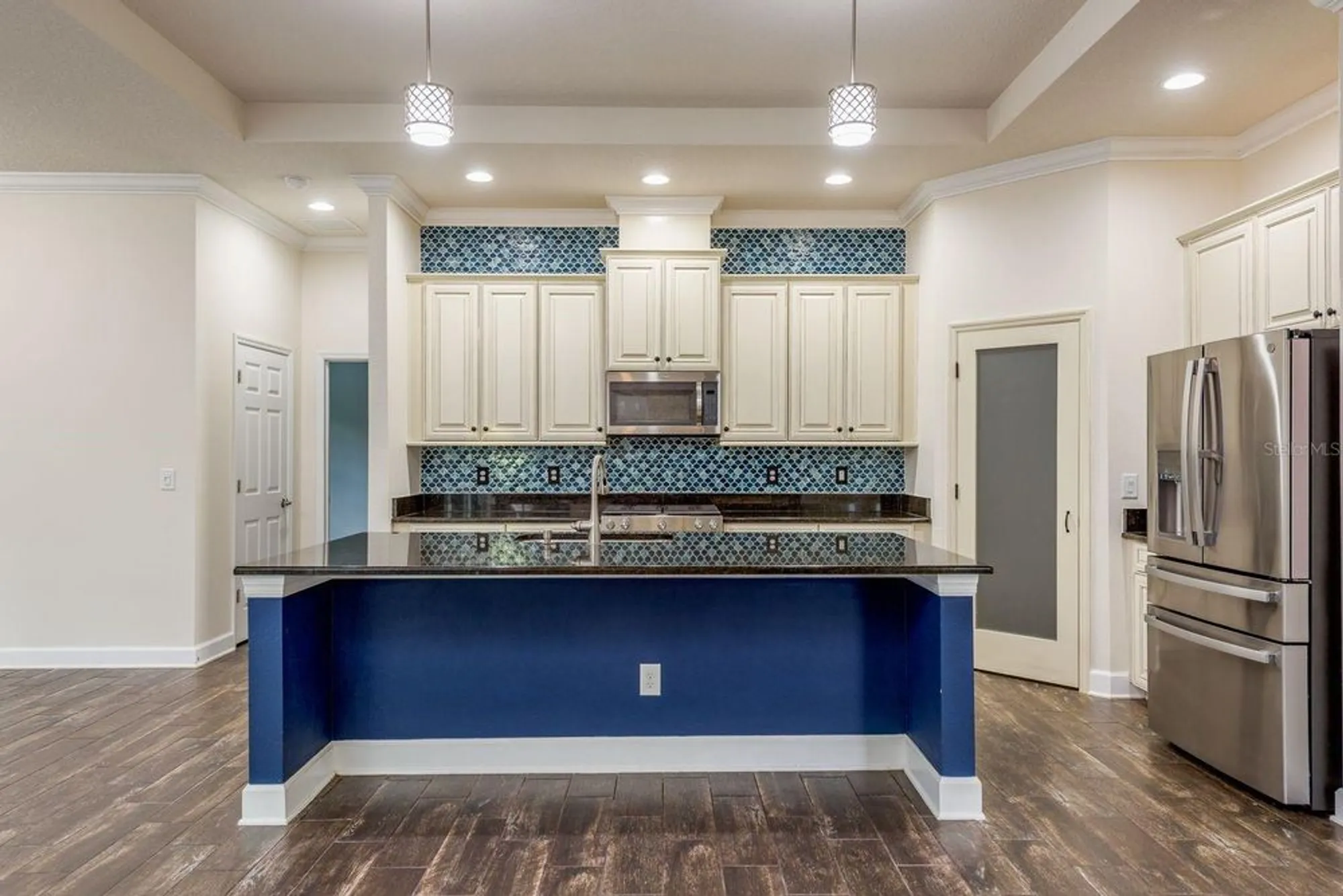 Property Slideshow image 11 of 43 | 5116 coastal scene dr, Apollo Beach, FL, 33572