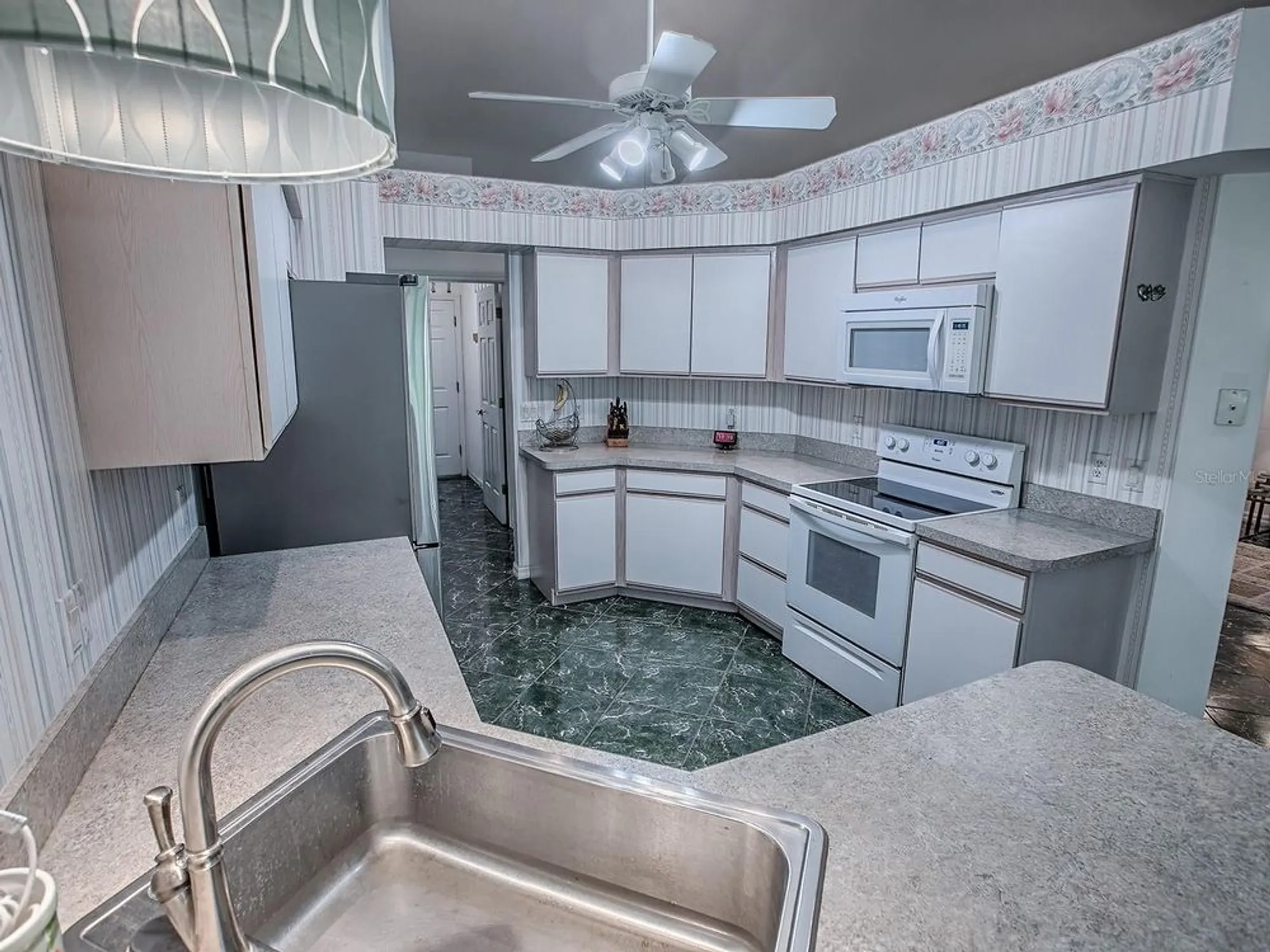 Property Slideshow image 19 of 67 | 25348 crestwater dr, Leesburg, FL, 34748