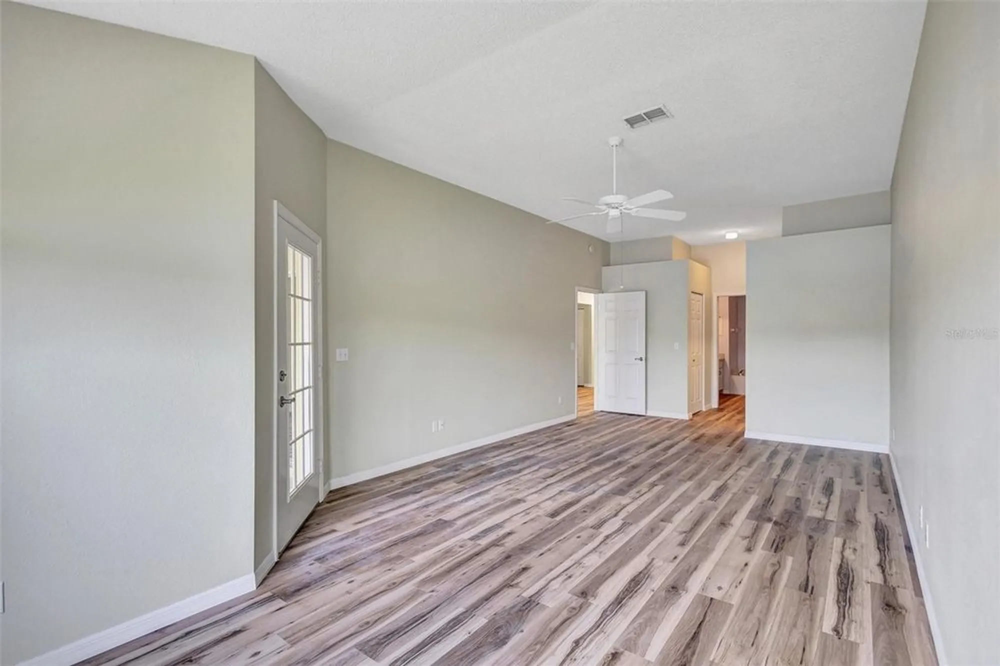 Property Slideshow image 23 of 48 | 811 staffordshire ln 32, Sun City Center, FL, 33573