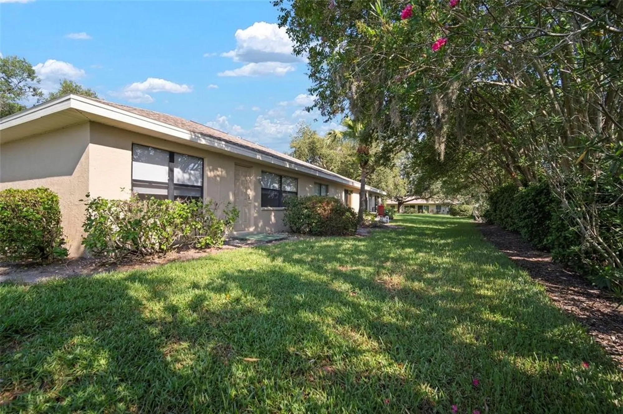Property Slideshow image 31 of 41 | 1609 laughton pl, Sun City Center, FL, 33573