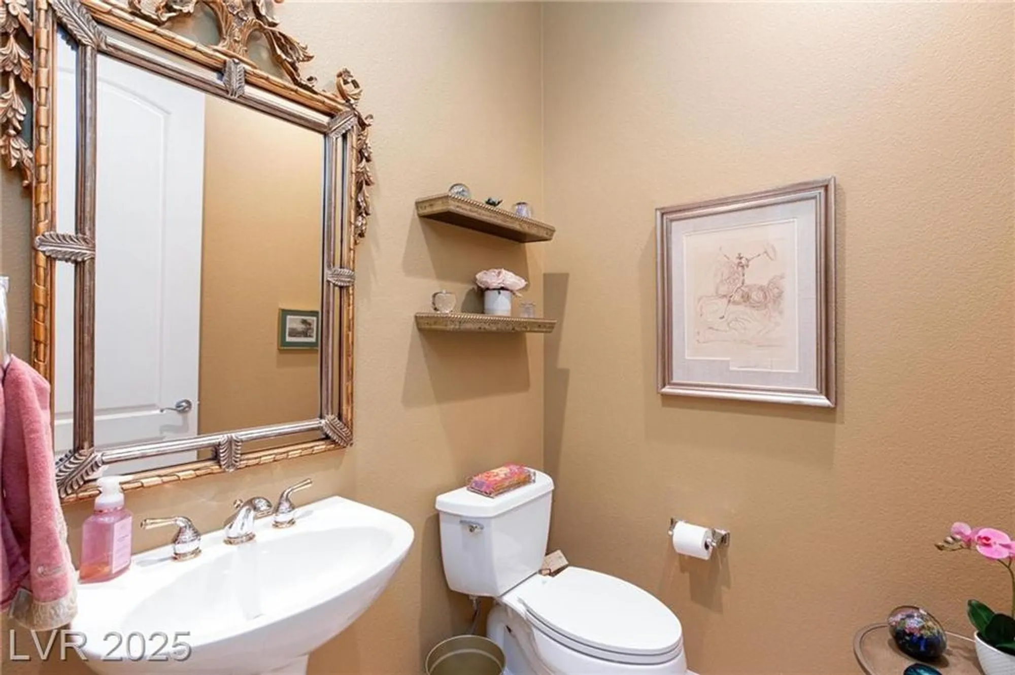 Property Slideshow image 33 of 43 | 2120 twin falls dr, Henderson, NV, 89044
