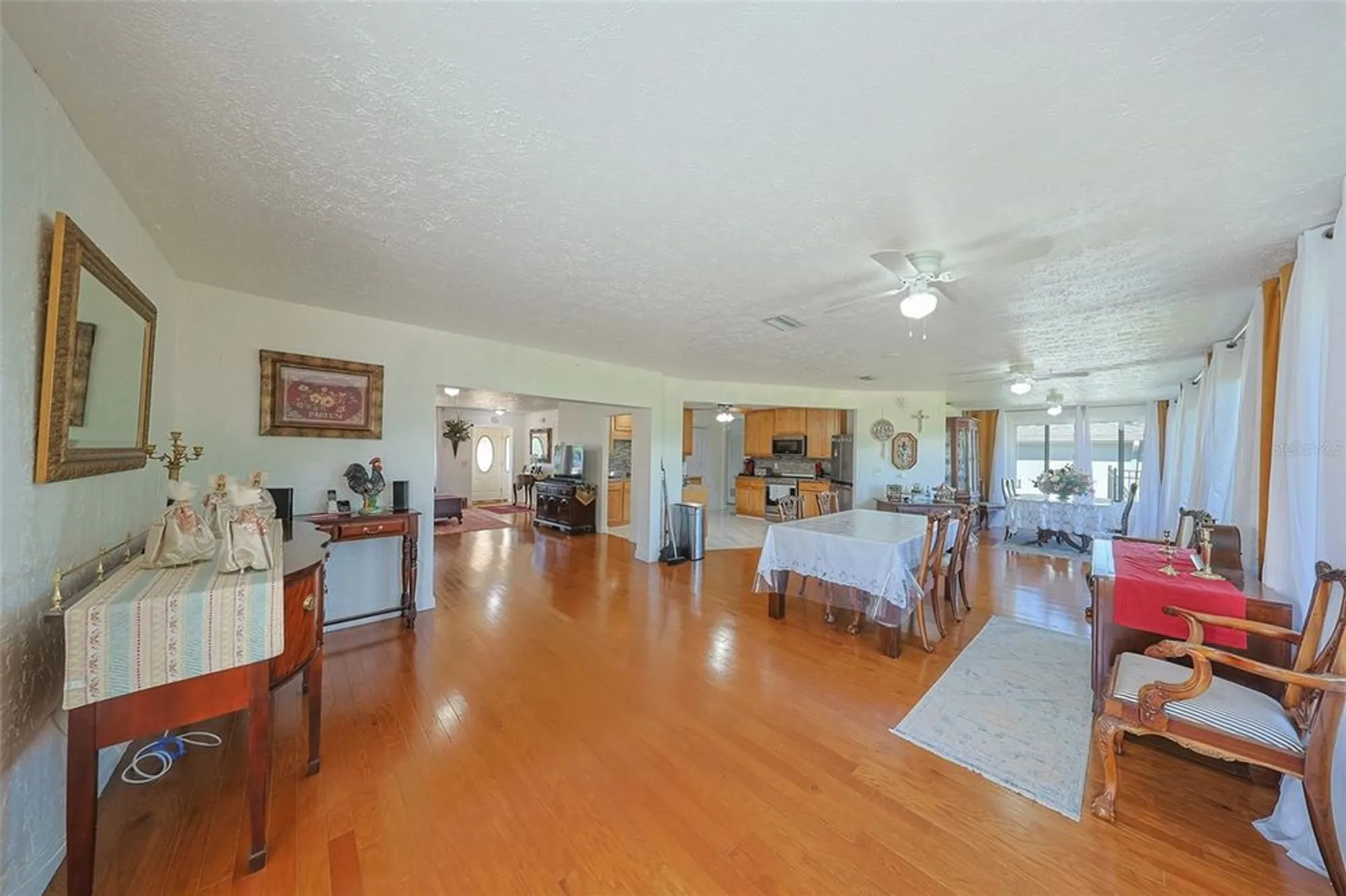 Property Slideshow image 13 of 39 | 627 fort duquesna dr, Sun City Center, FL, 33573