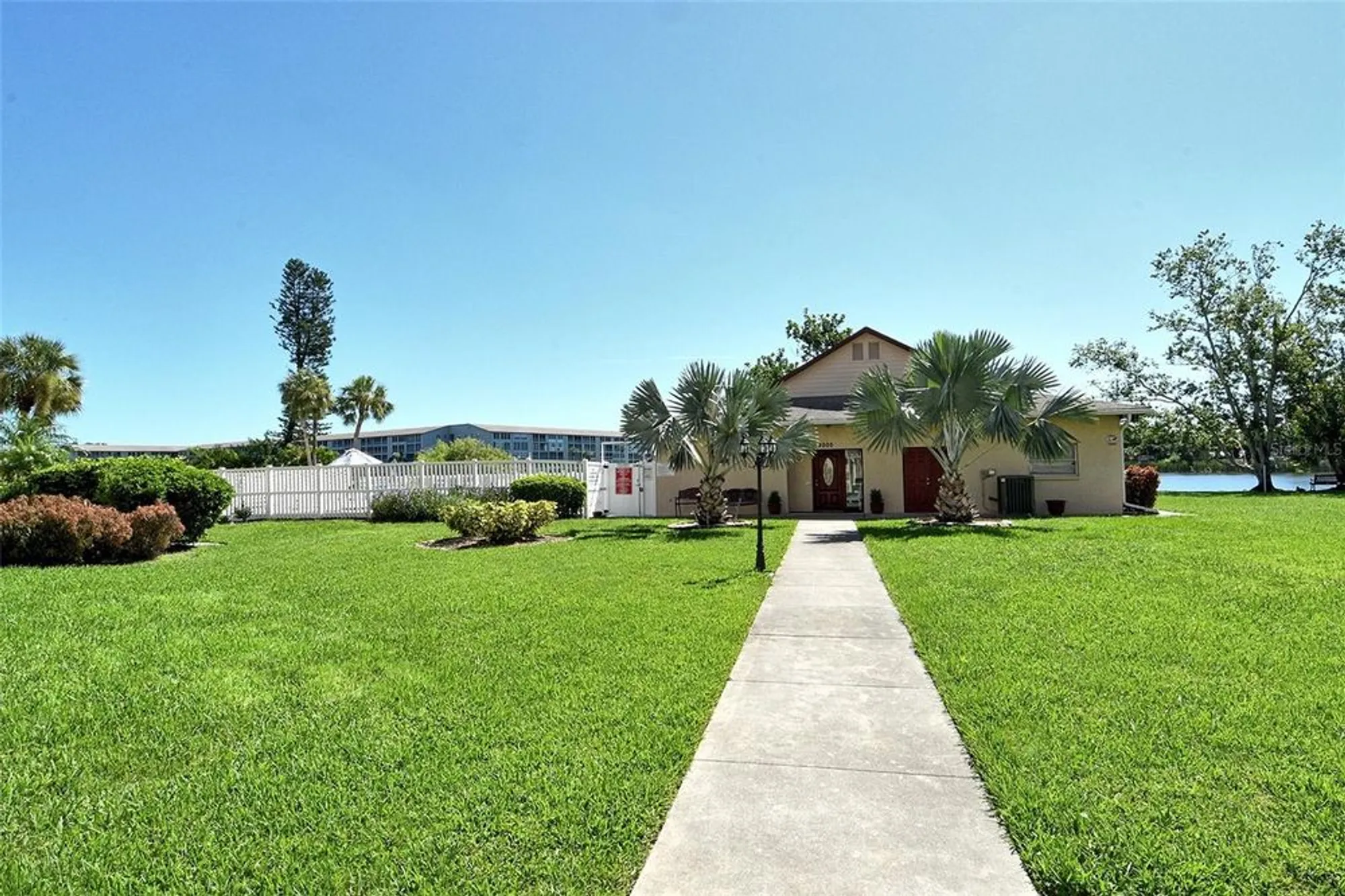 Property Slideshow image 41 of 64 | 4130 heron way # b-115, Bradenton, FL, 34205