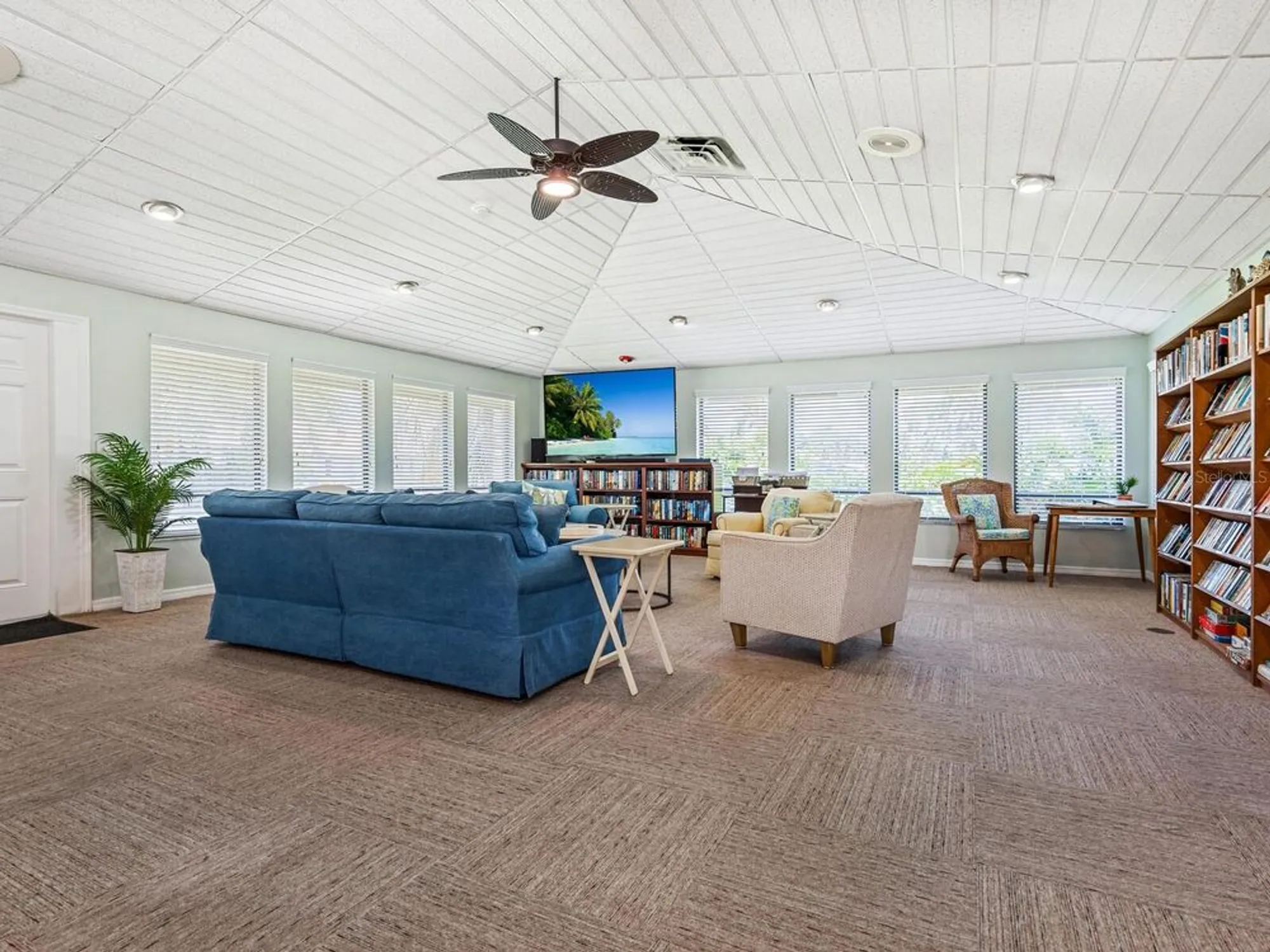 Property Slideshow image 38 of 44 | 4004 wilshire cir 89, Sarasota, FL, 34238