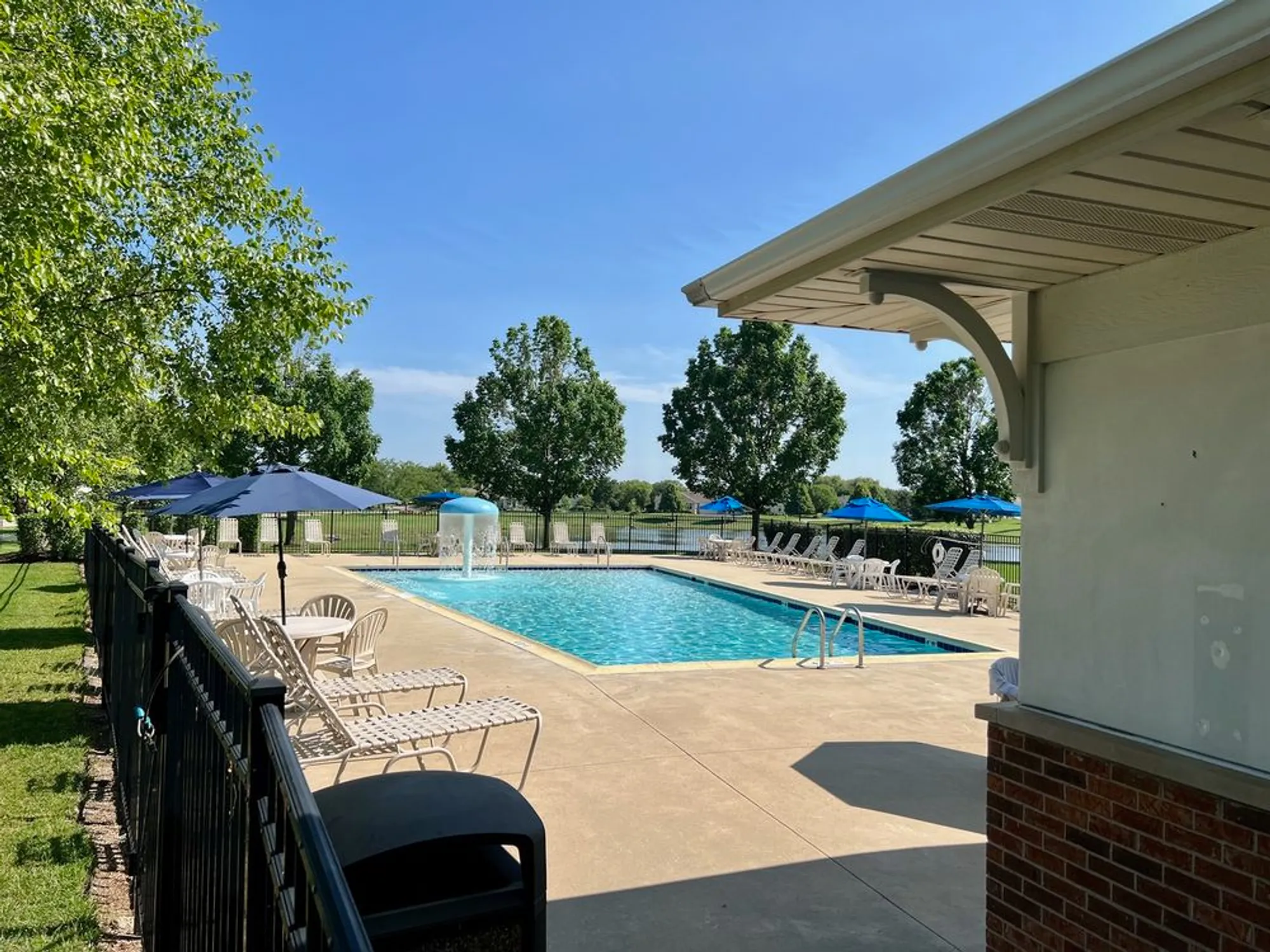 Property Slideshow image 54 of 58 | 16174 seneca lake cir, Crest Hill, IL, 60403