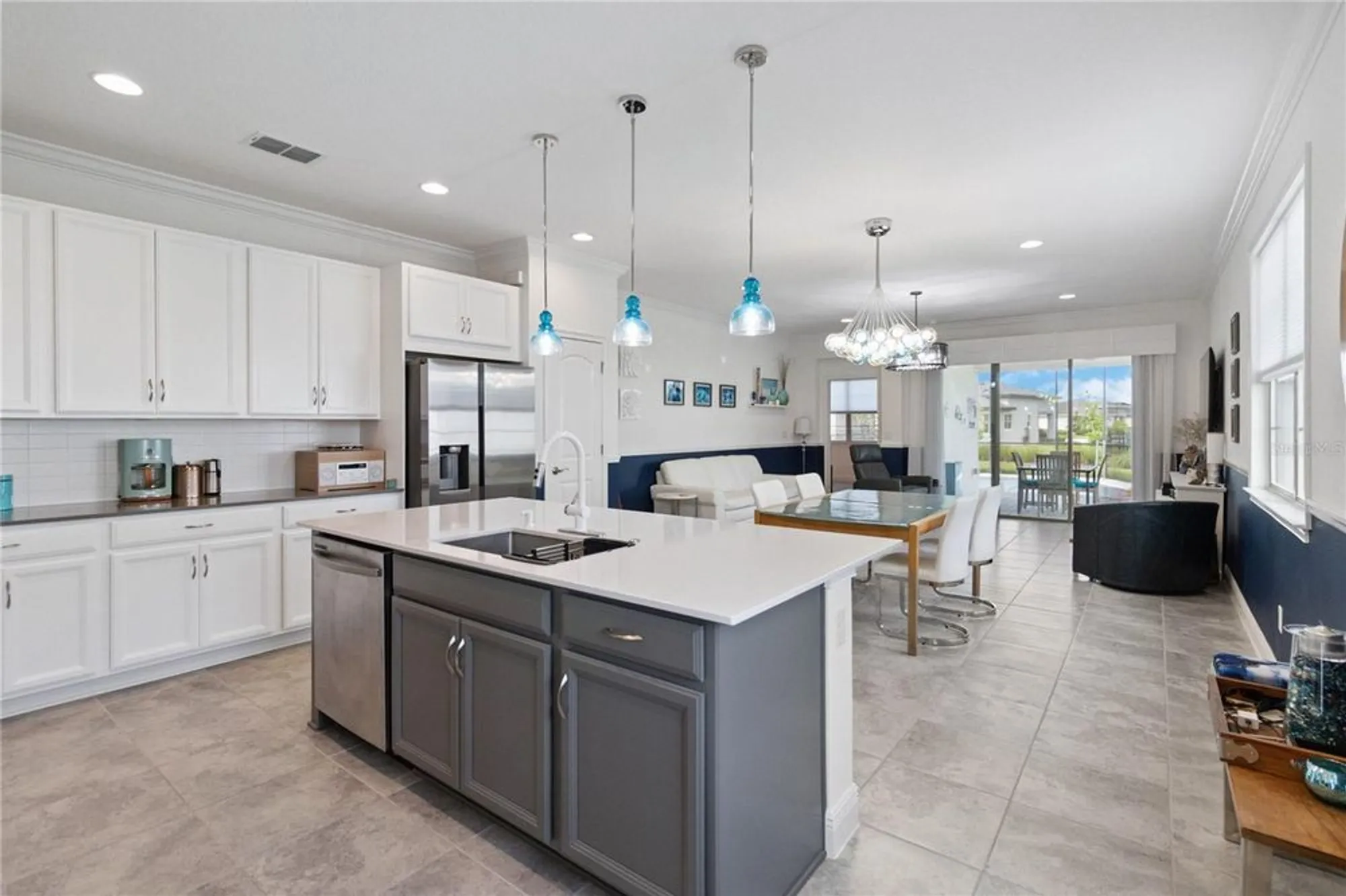 Property Slideshow image 8 of 32 | 3184 songbird cir, Harmony, FL, 34773