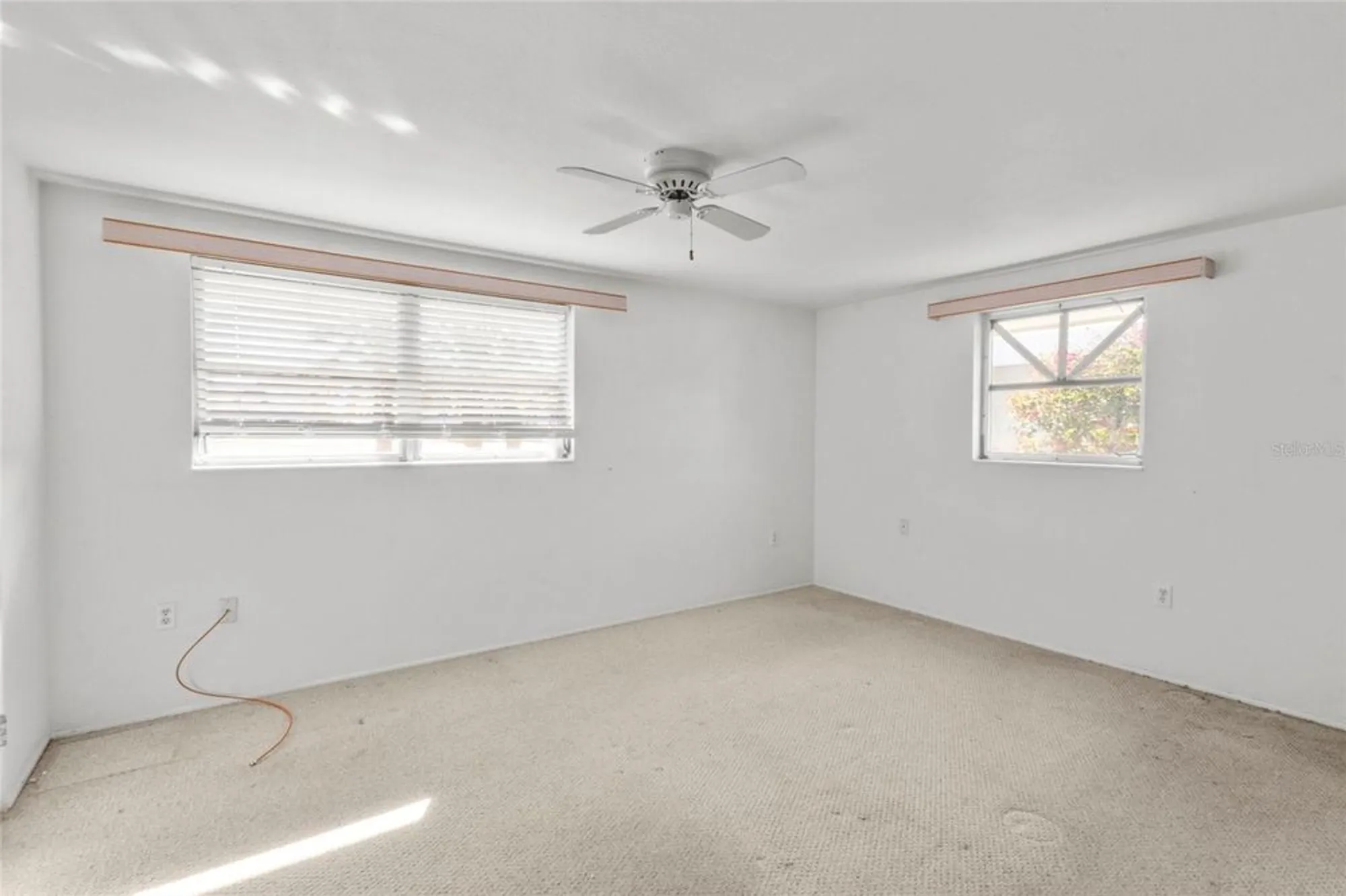 Property Slideshow image 10 of 23 | 1523 lakeside dr 15, Venice, FL, 34293