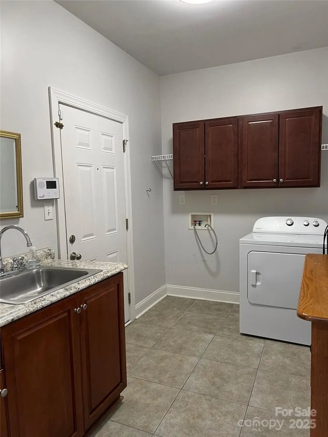 Property Slideshow image 14 of 48 | 10925 casetta dr, Matthews, NC, 28105