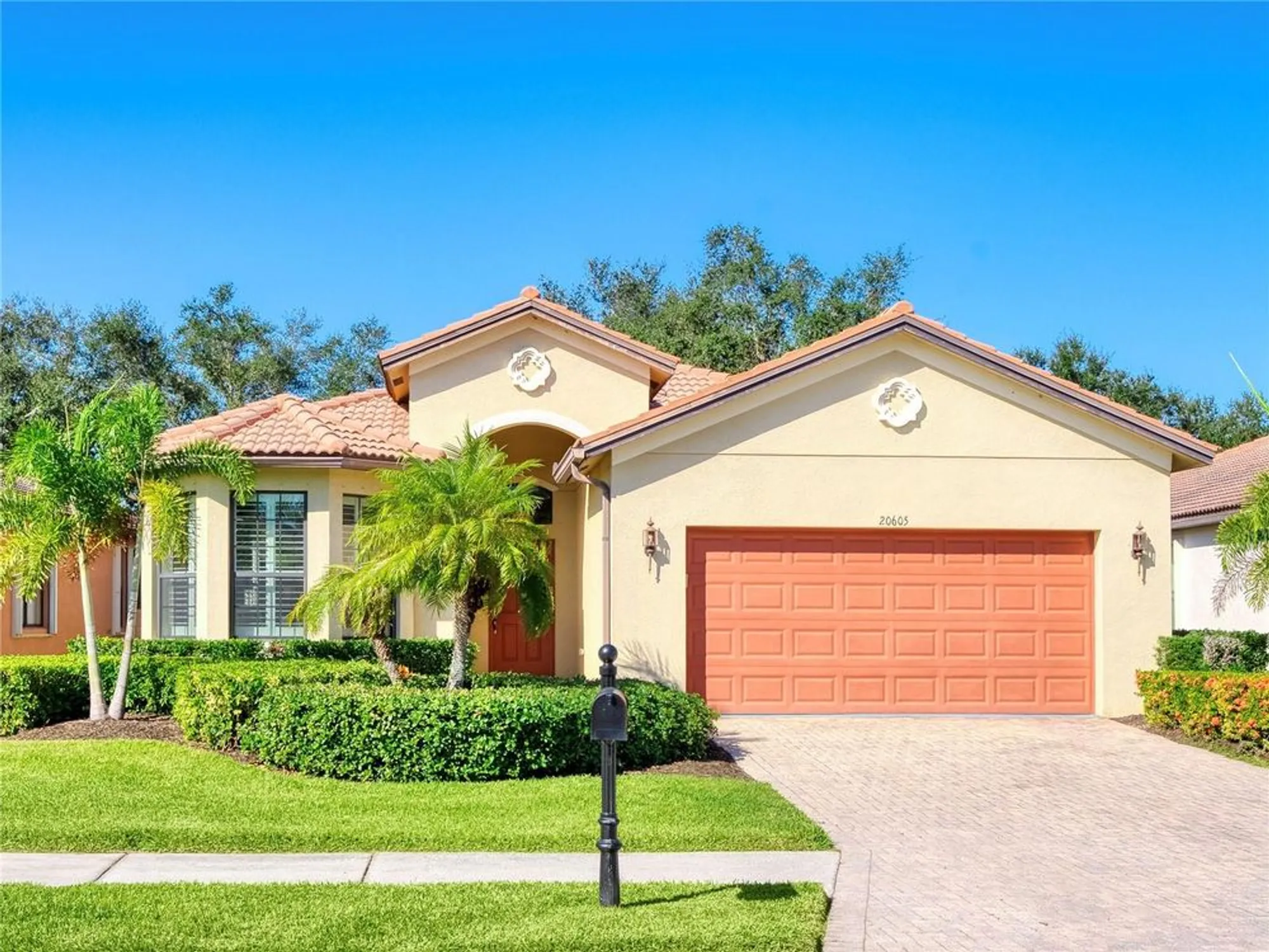 Property Slideshow image 1 of 38 | 20605 pezzana dr, Venice, FL, 34292