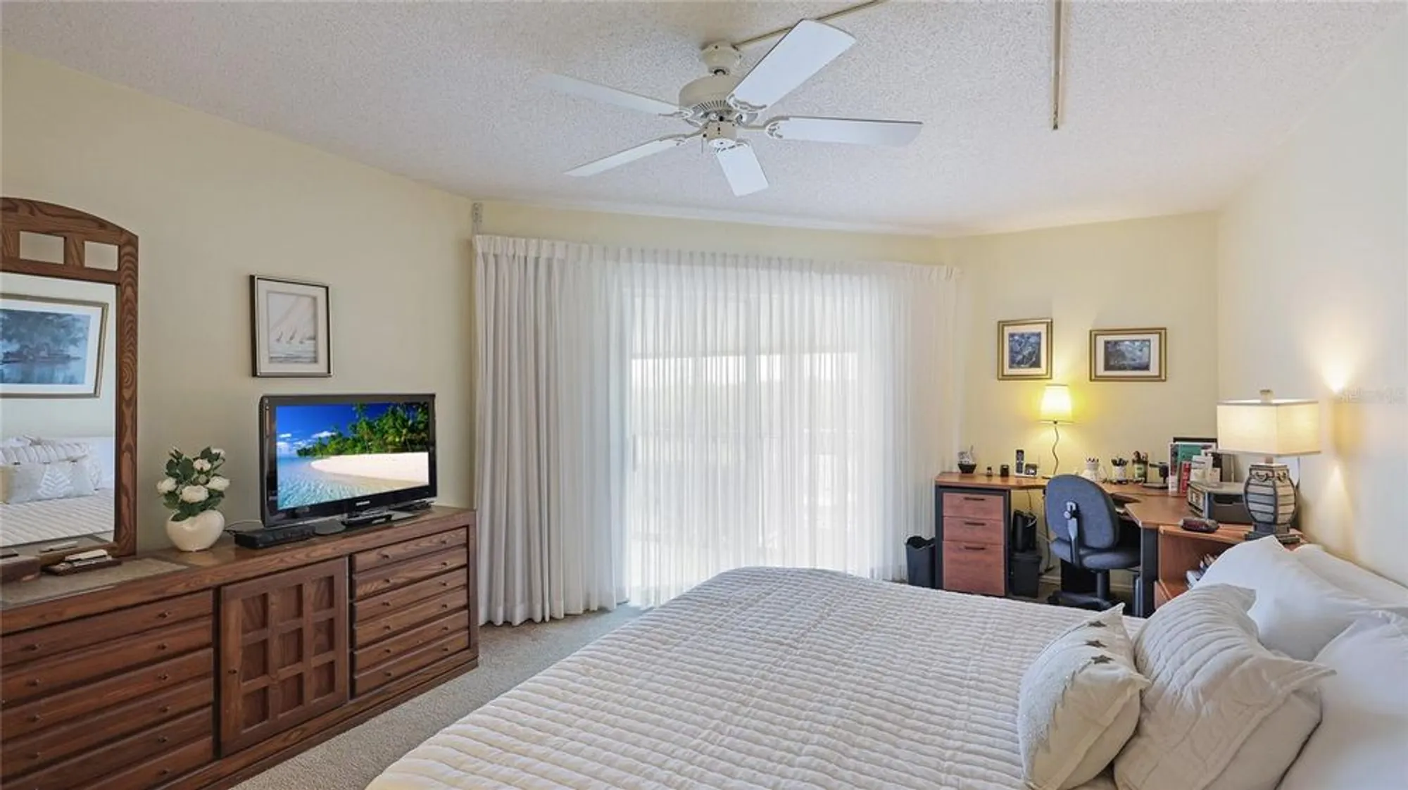 Property Slideshow image 15 of 73 | 1109 edgewater cir # 1109, Bradenton, FL, 34209