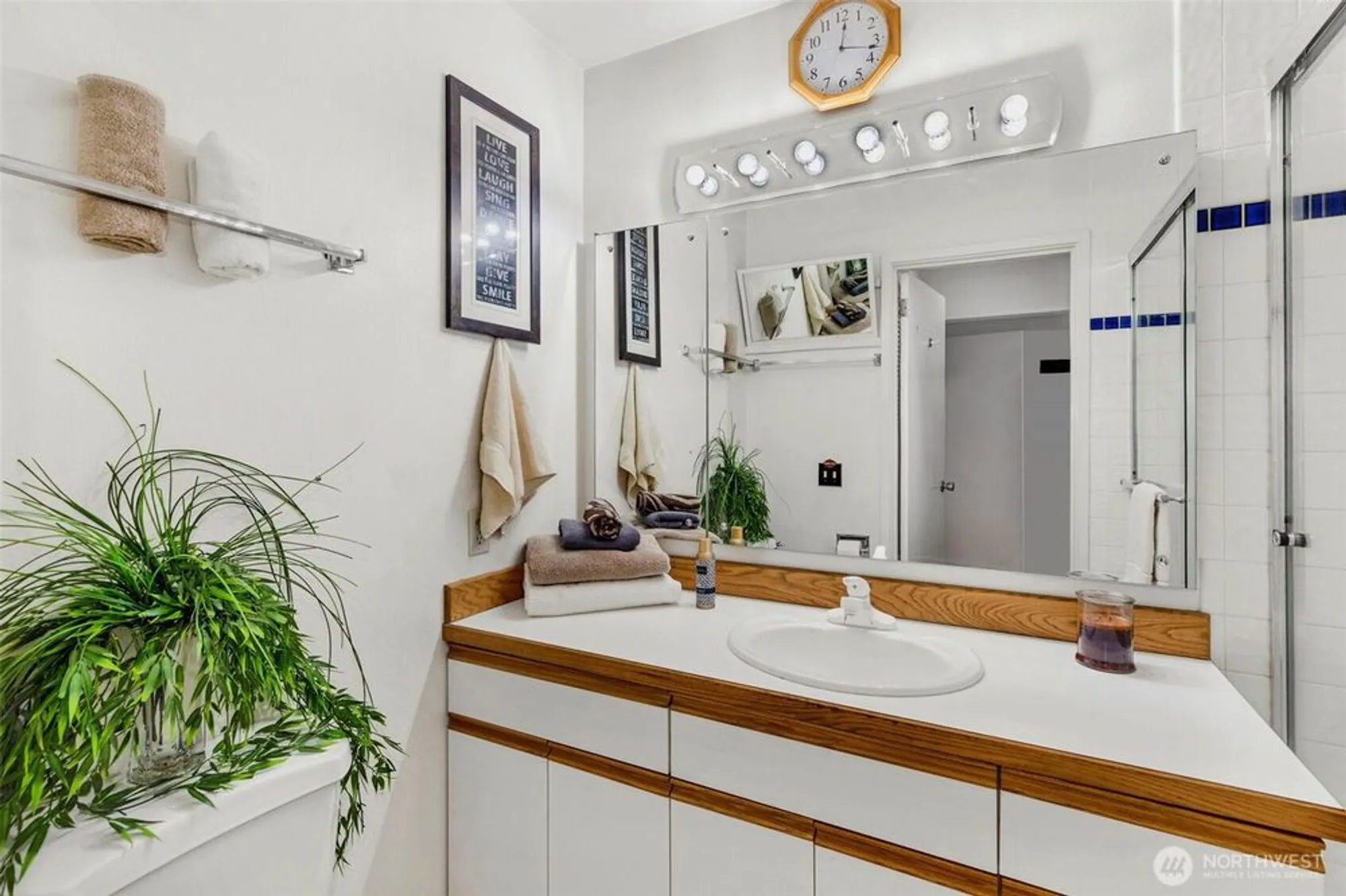 Property Slideshow image 26 of 39 | 10911 glen acres dr d, Seattle, WA, 98168