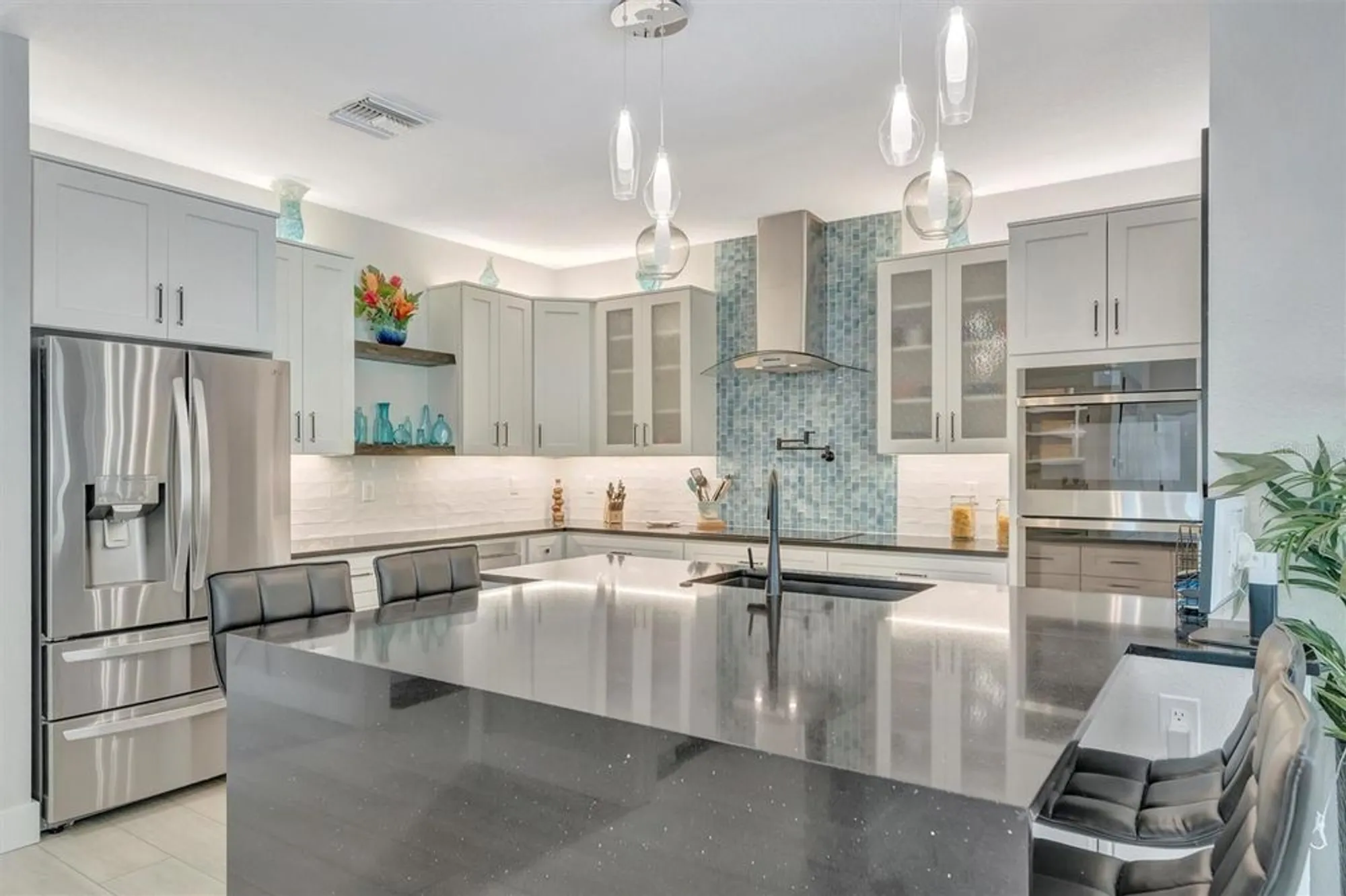 Property Slideshow image 13 of 71 | 6741 rookery lake dr, Bradenton, FL, 34212