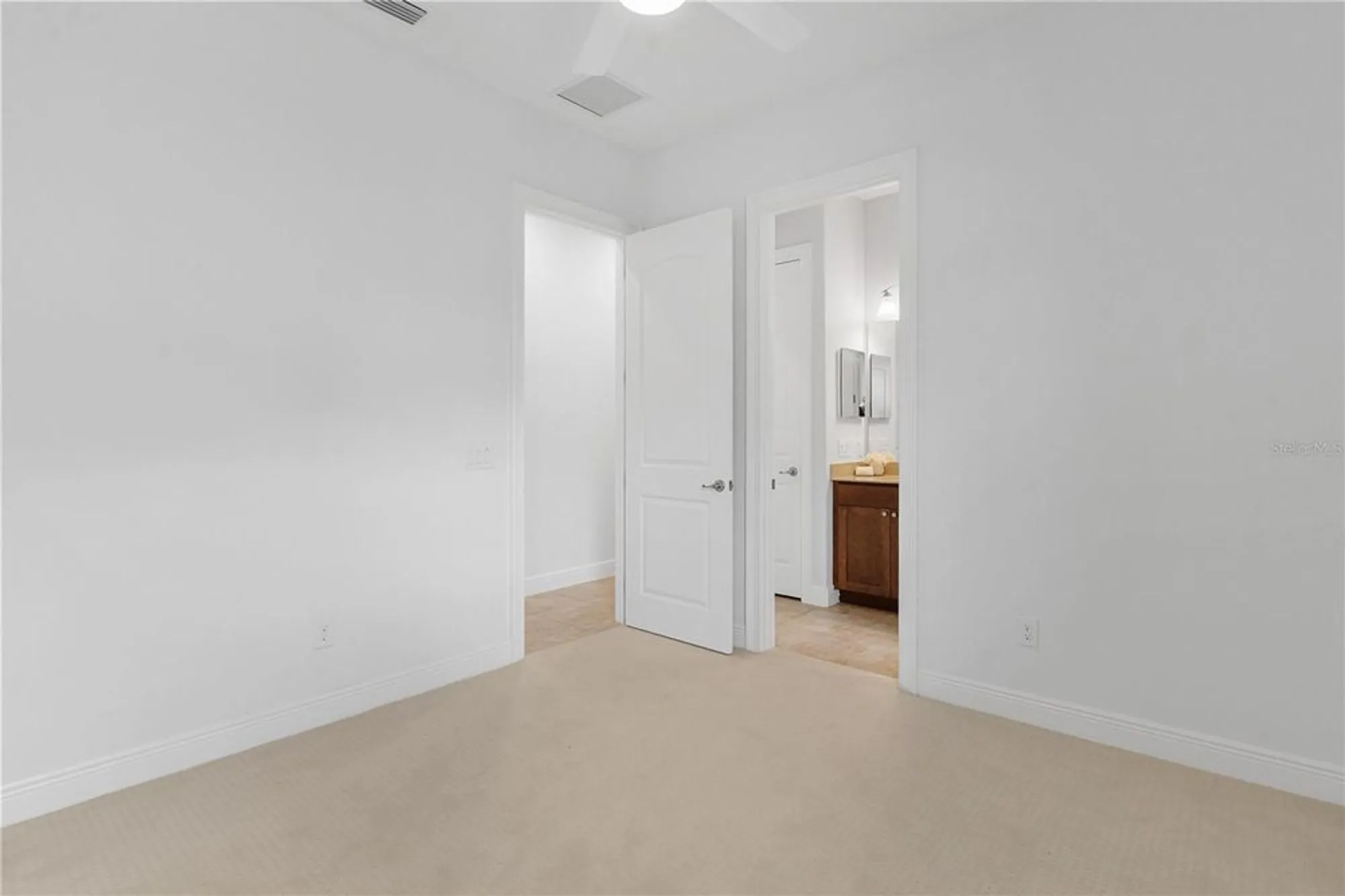 Property Slideshow image 39 of 54 | 5312 meadow hill loop, Lady Lake, FL, 32159