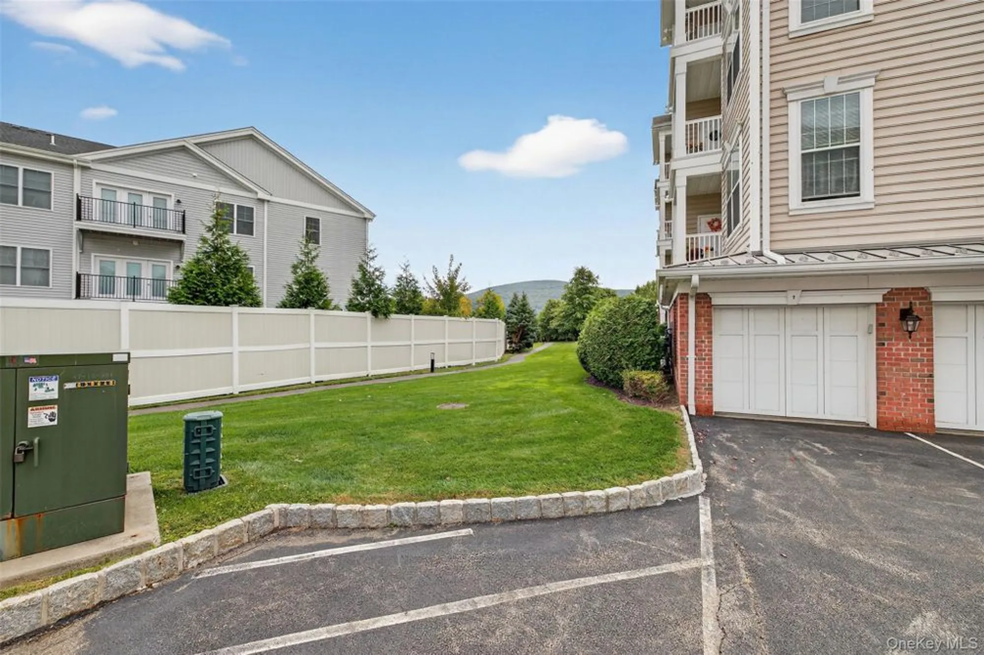 Property Slideshow image 4 of 40 | 736 regency dr, Fishkill, NY, 12524