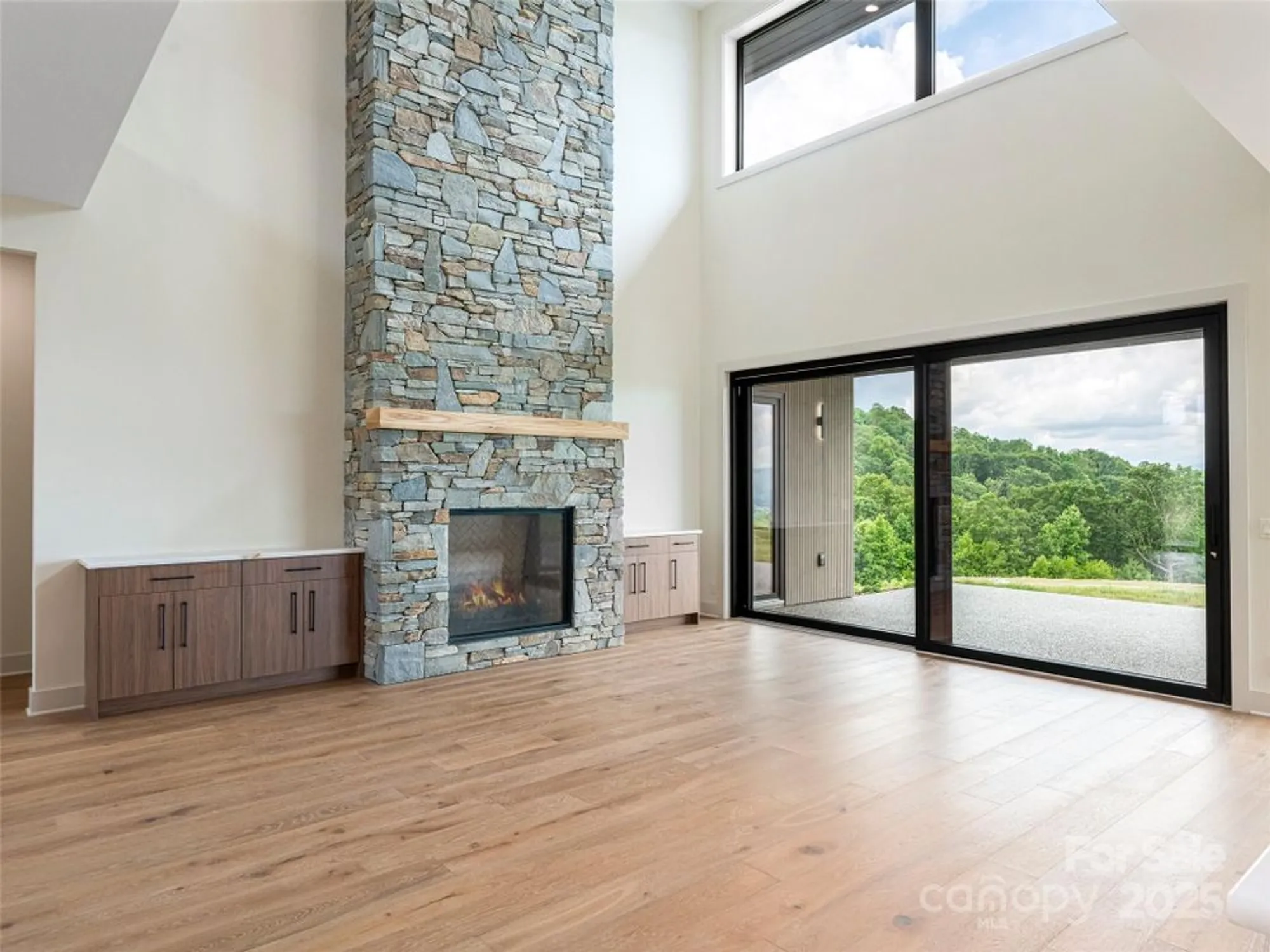 Property Slideshow image 12 of 47 | 24 s watchman dr, Hendersonville, NC, 28791