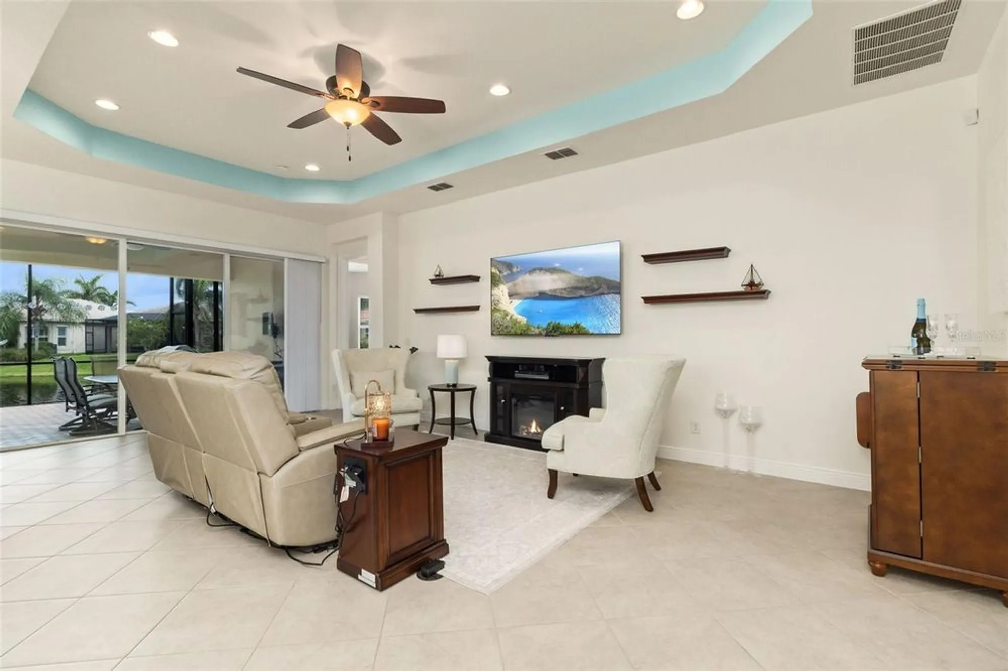 Property Slideshow image 14 of 49 | 16133 coquina bay ln, Wimauma, FL, 33598