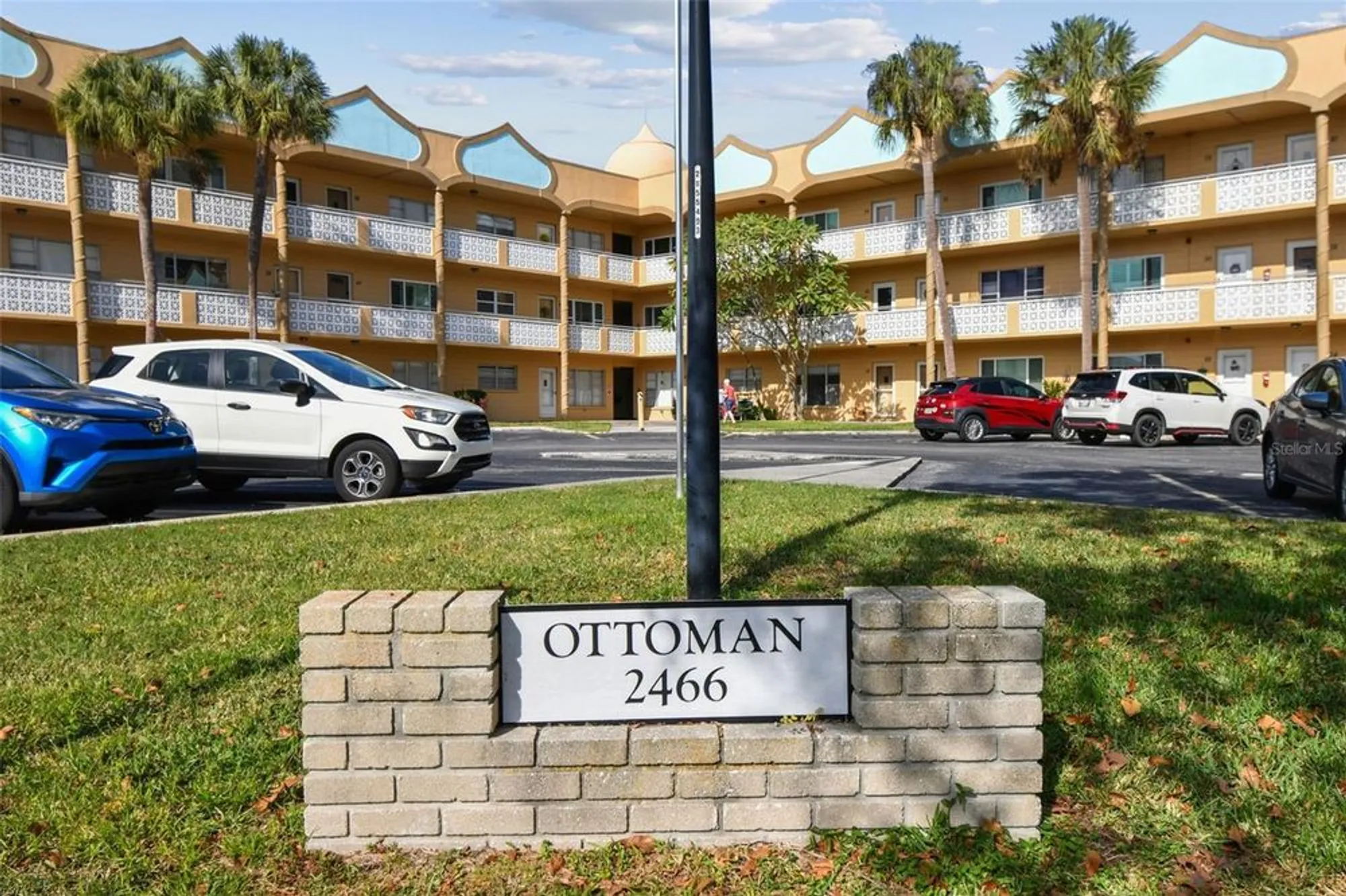 Property Slideshow image 3 of 73 | 2466 ecuadorian way apt 6, Clearwater, FL, 33763
